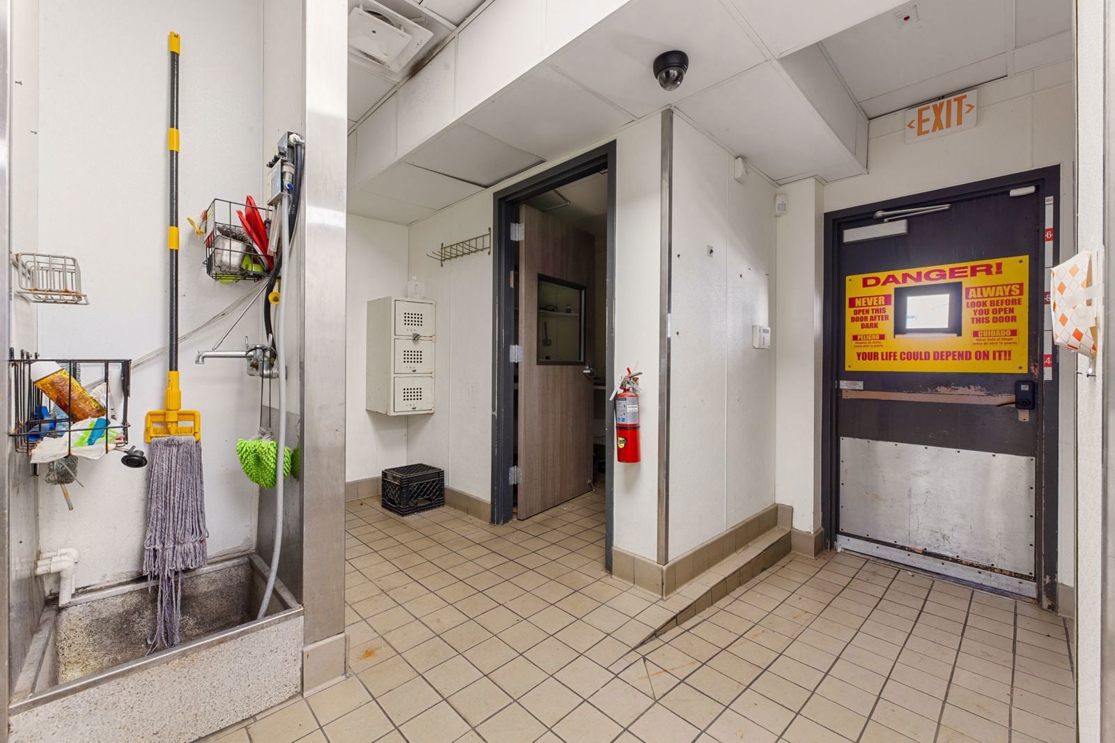 9-SQFT-4202