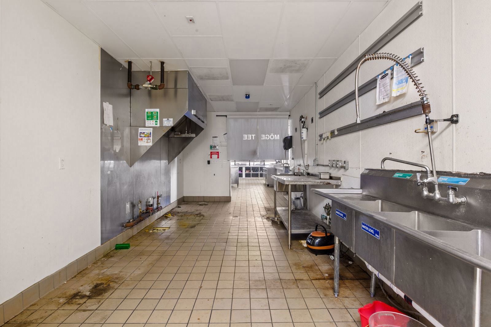 8-SQFT-4193