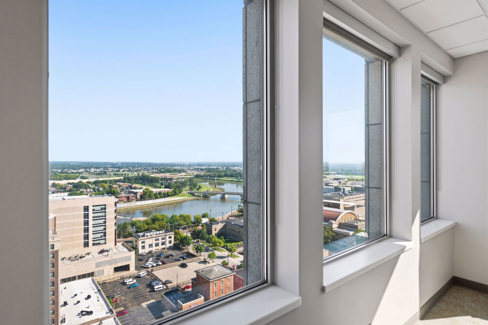 61-web-or-mls-110 N Main St-61
