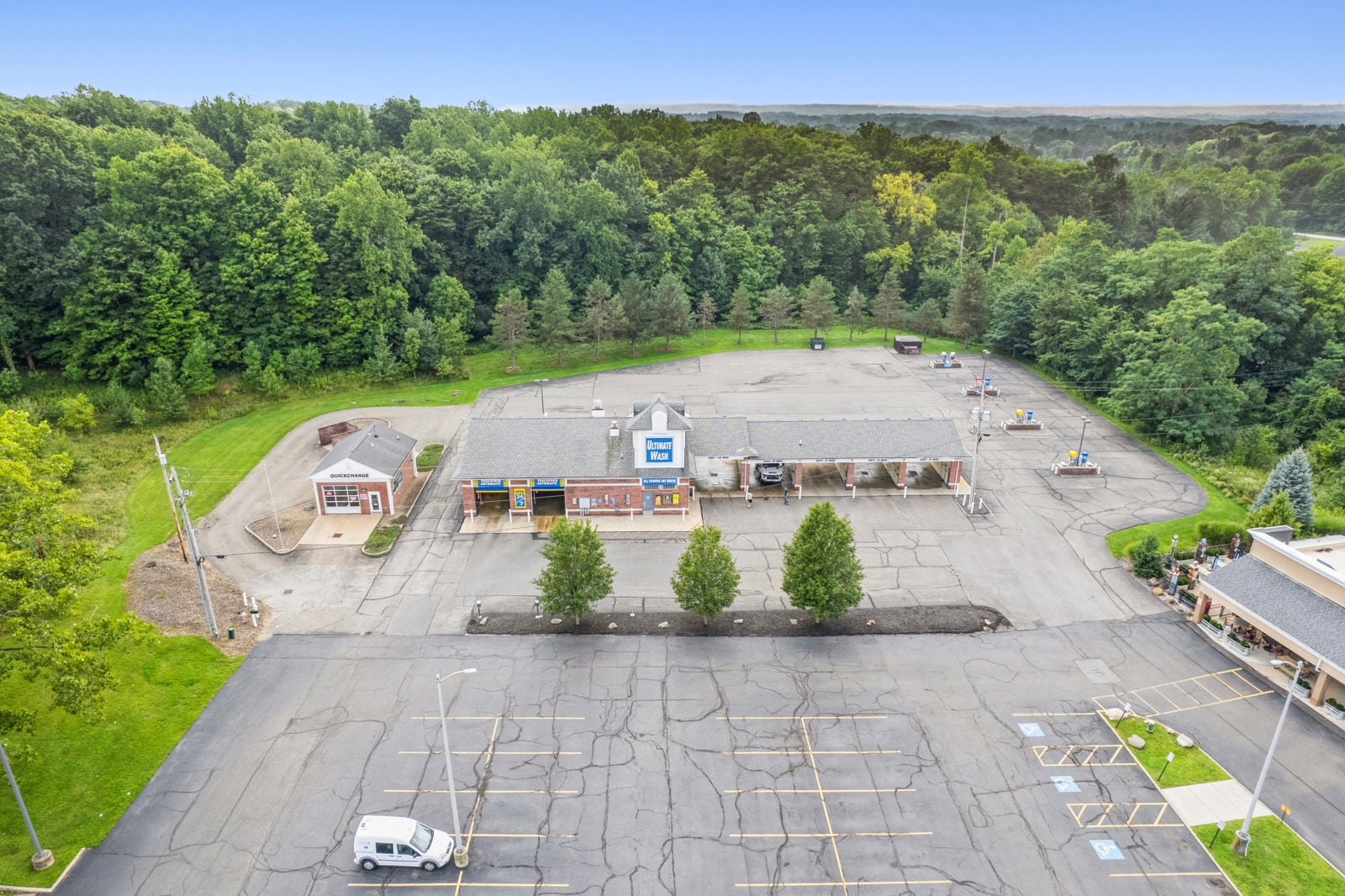 Multi-Building Investment Opportunity 370 Aurora Commons Circle - Image 9