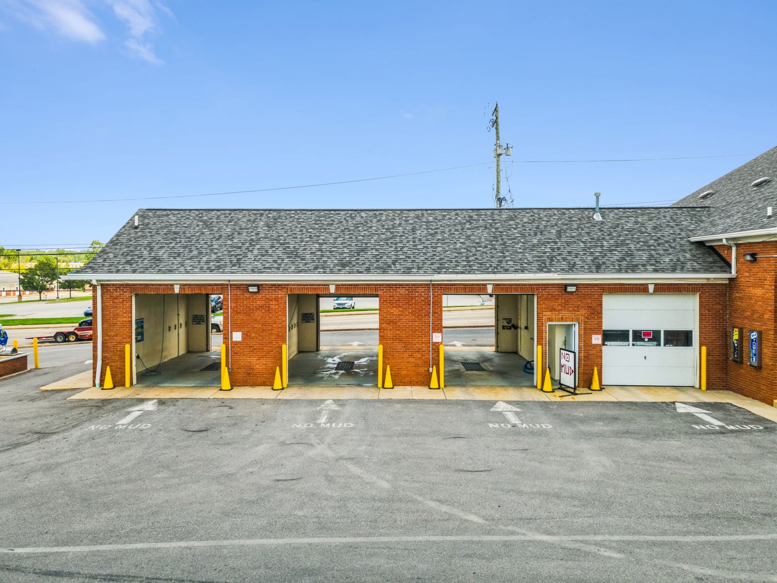 Hurricane Laser Wash 32500 Lorain Road - Image 6