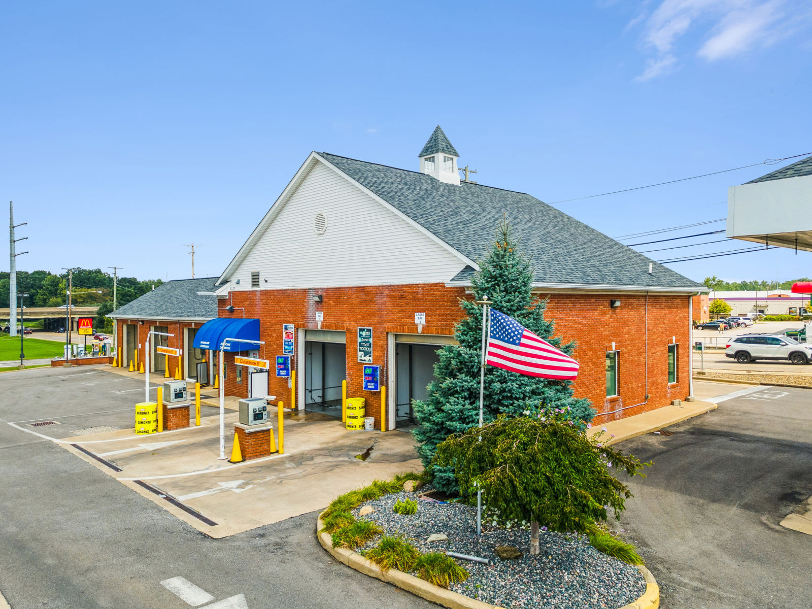 Hurricane Laser Wash 32500 Lorain Road - Image 4