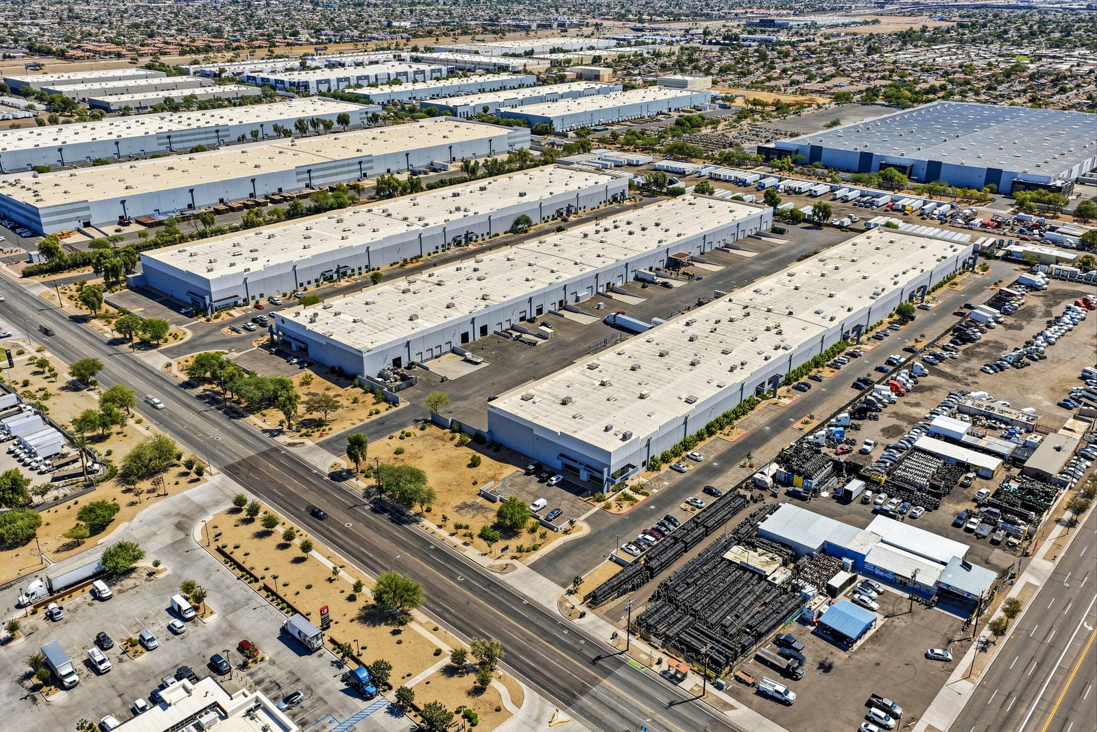 405 North 75th Ave_3.JPG