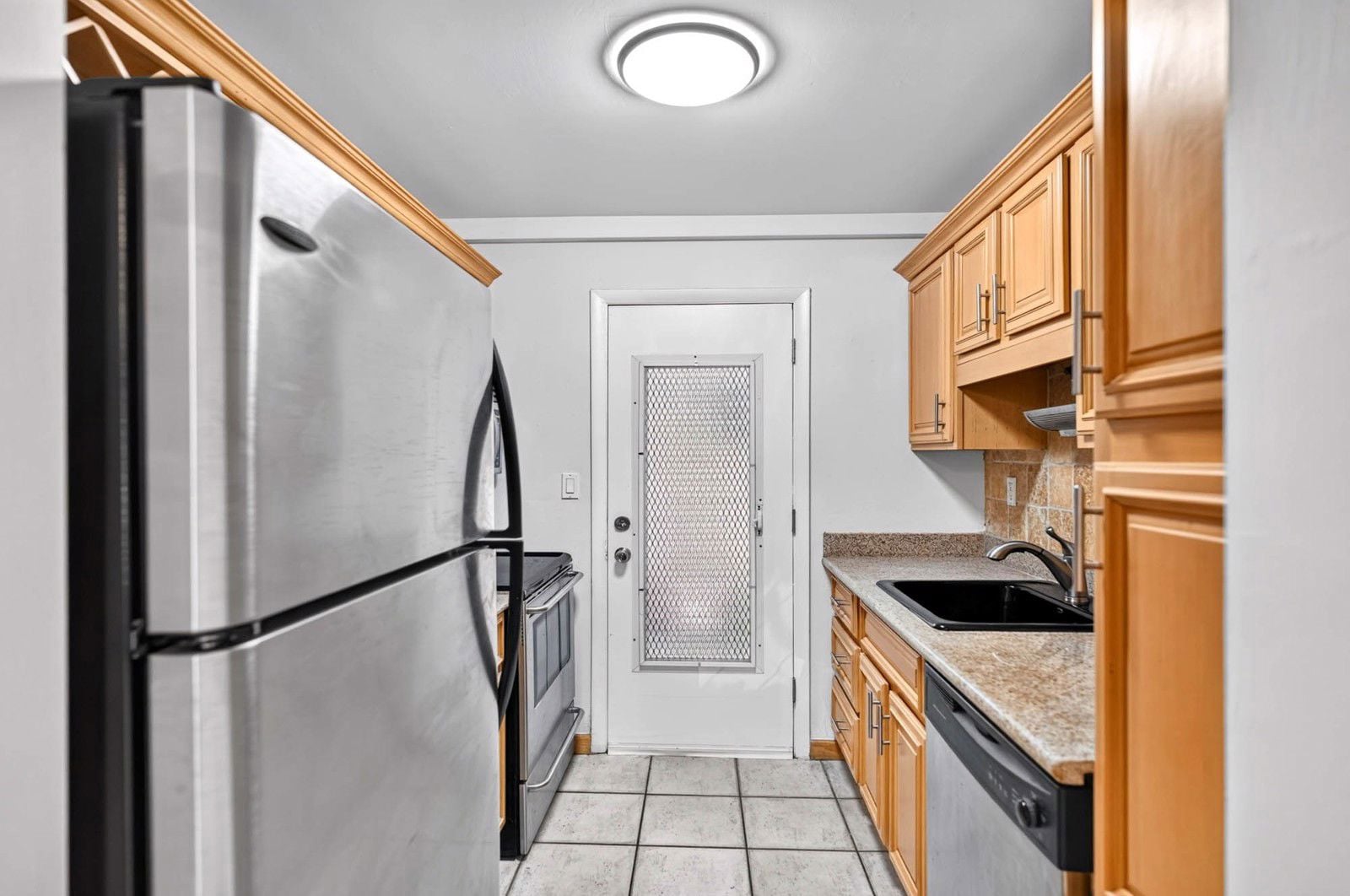 060-Vacant-Unit
