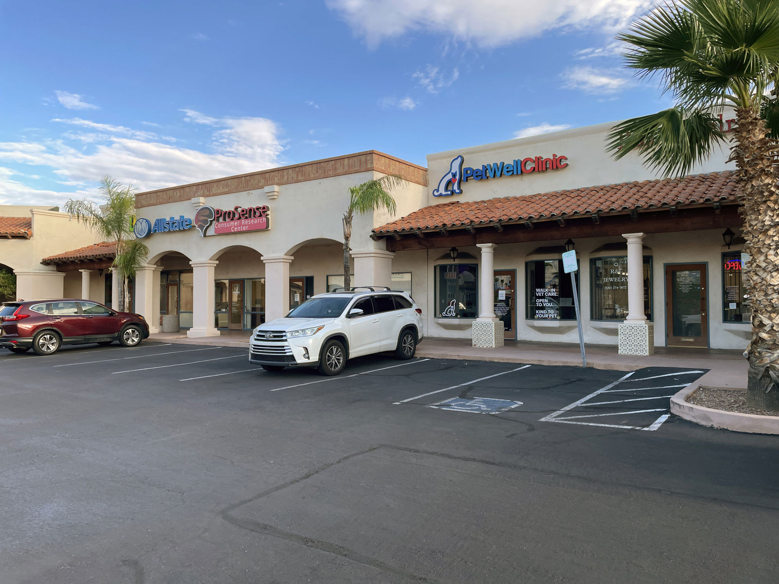 2900 E Broadway - Exter 2.JPG