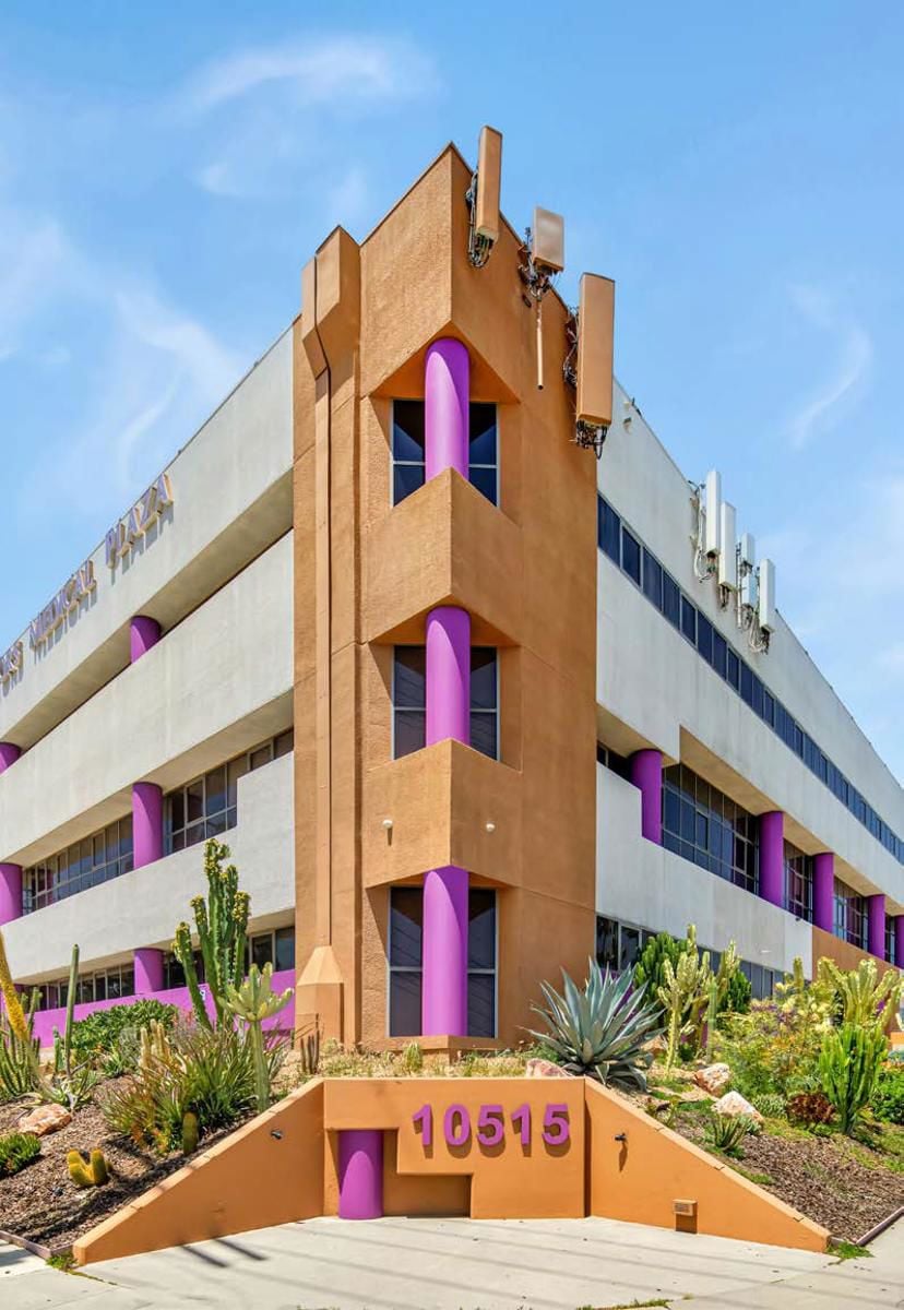 Doctors Medical Plaza_exterior 1
