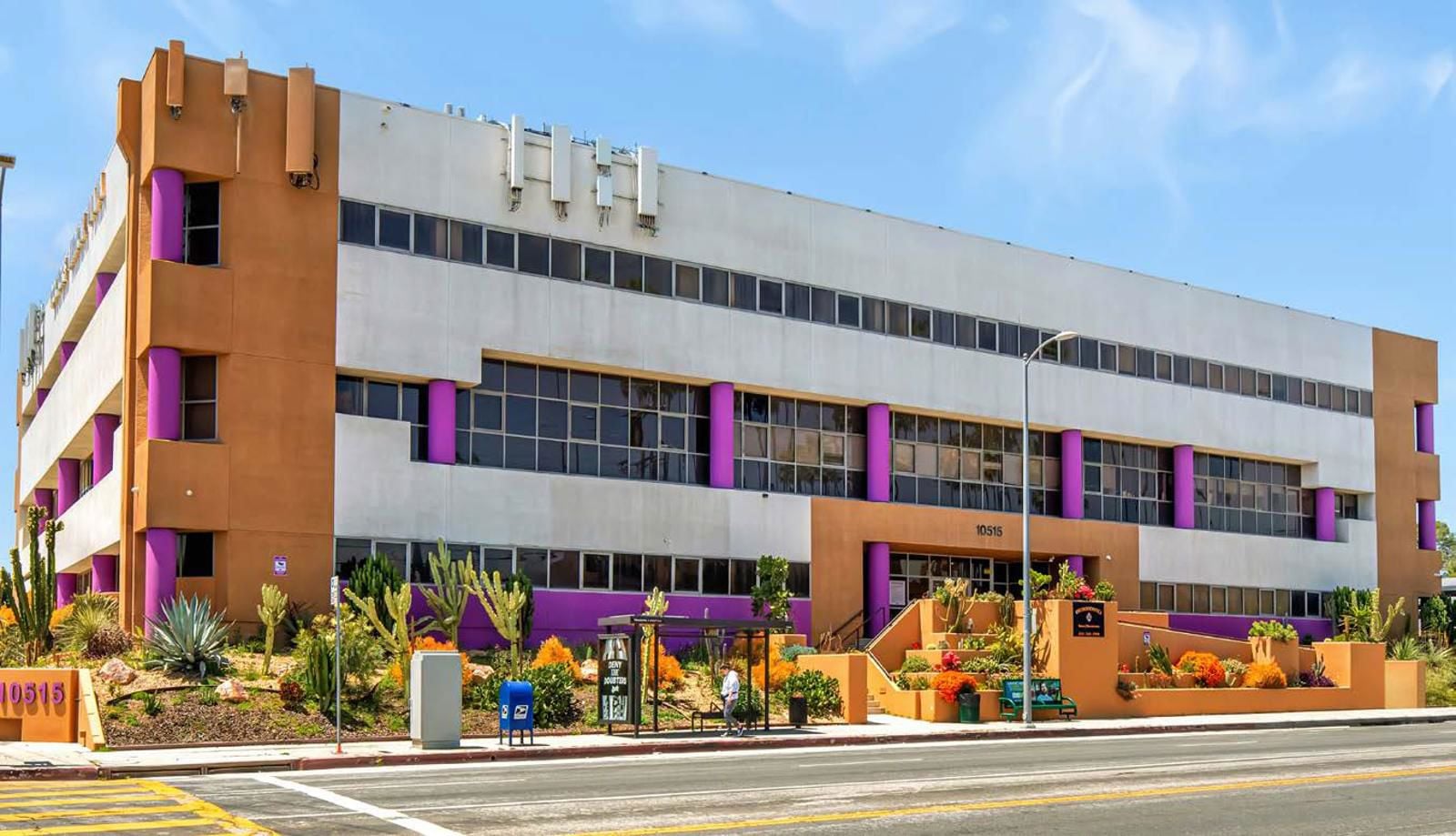 Doctors Medical Plaza_building front