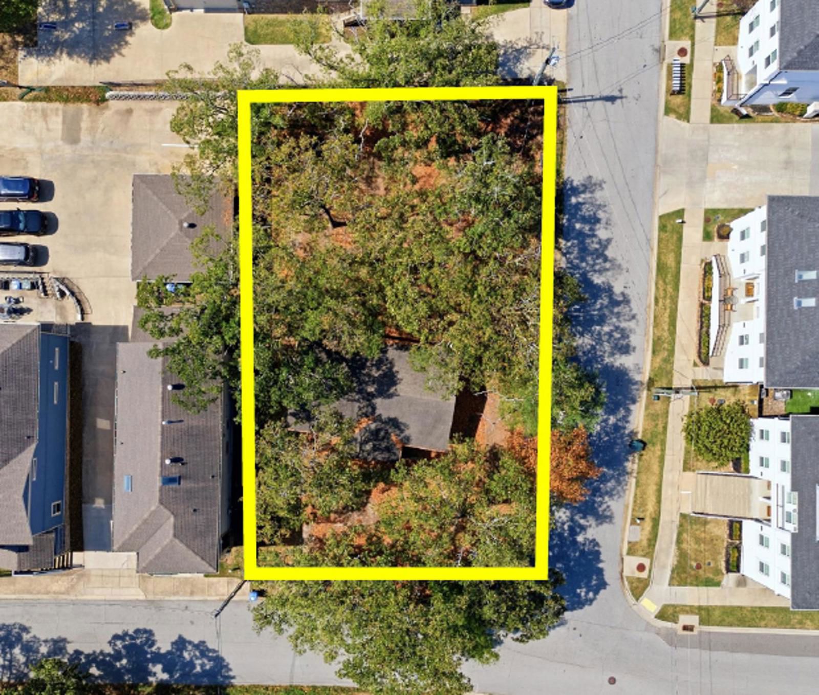 223 S Cross Ave 223 Cross Avenue - Image 2