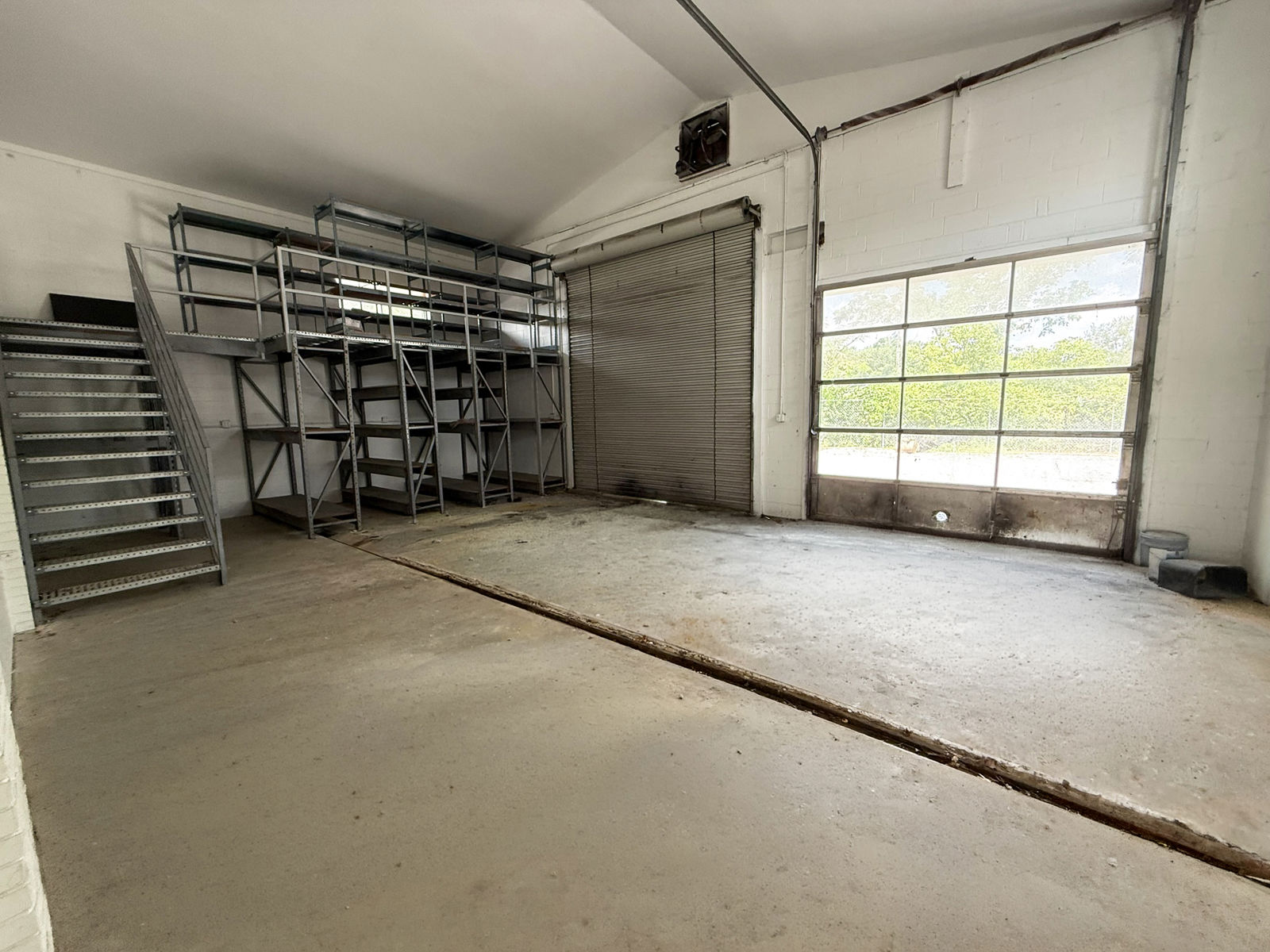 Building # 1 Interior Photo (2)