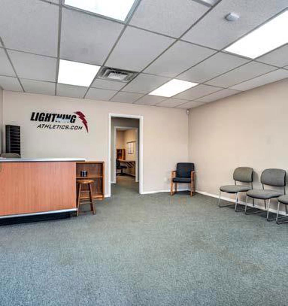 519 Juanita St_Lobby_2026-09-25