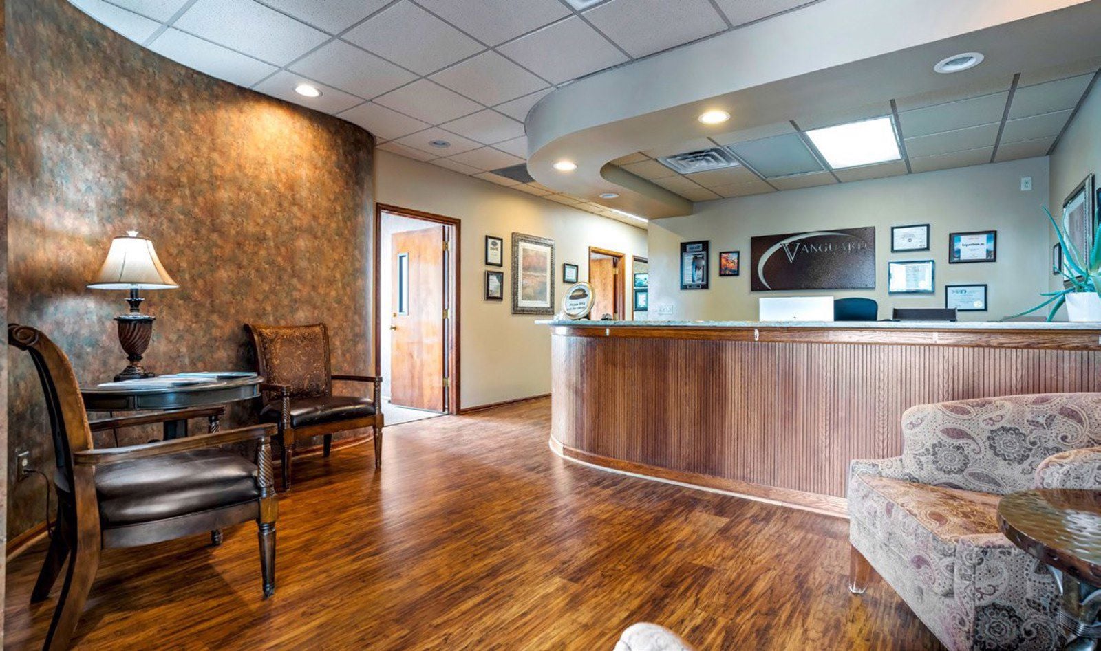 7025 Tall Oak Dr_Brochure_Lobby