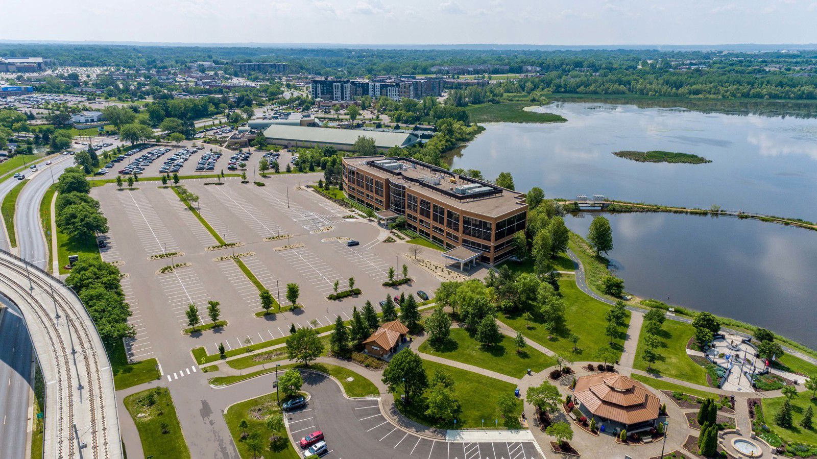 Flagship Corporate Center 775 Prairie Center Drive Eden Prairie MN-337-edit-web