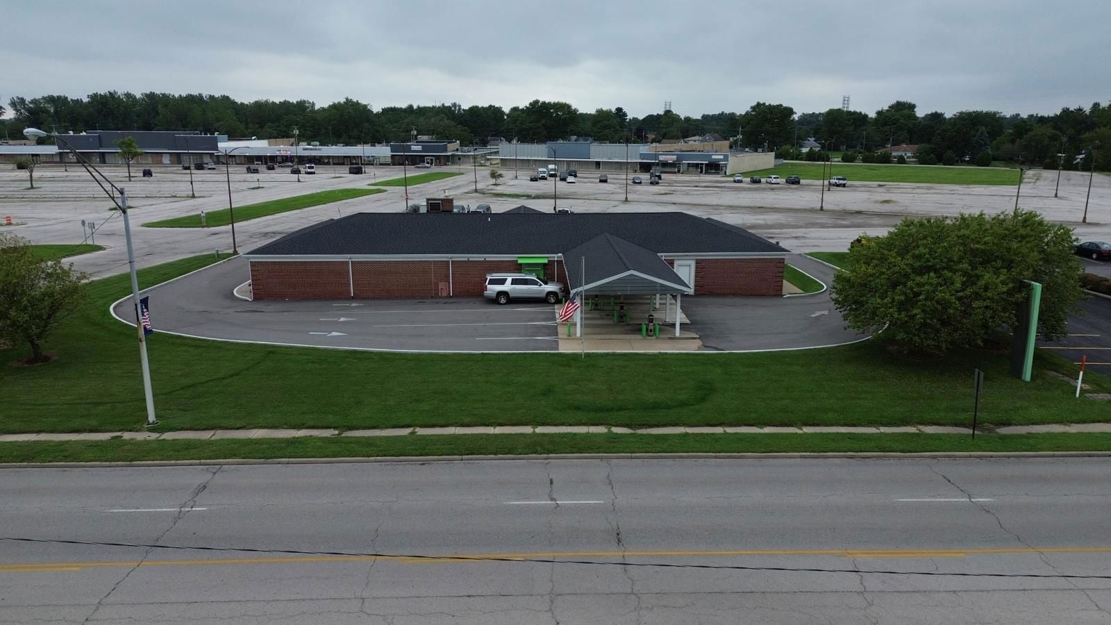 2550 Woodville Rd, Northwood, OH - Drive Thru Overhead_