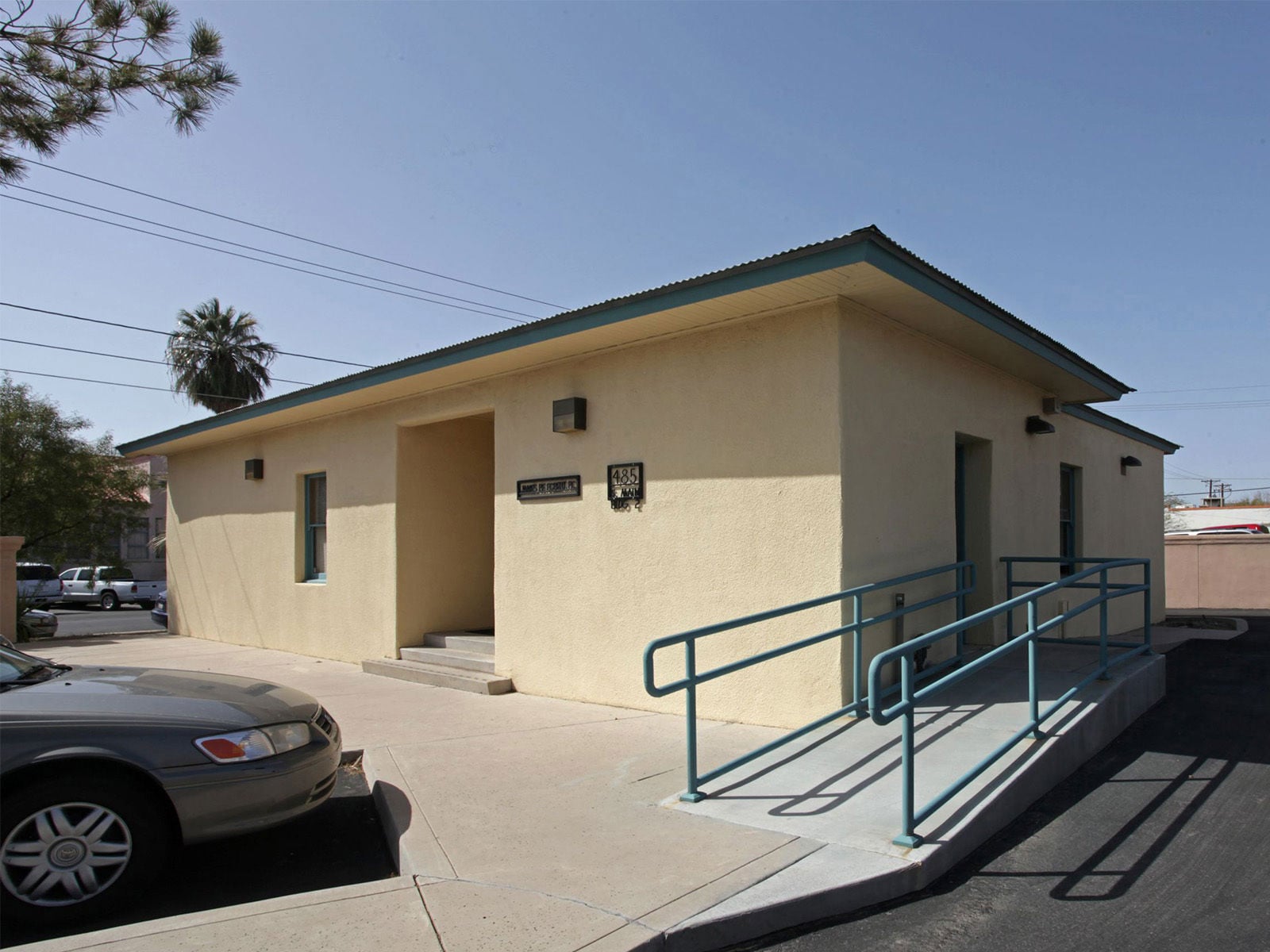 485 S Main - Exterior