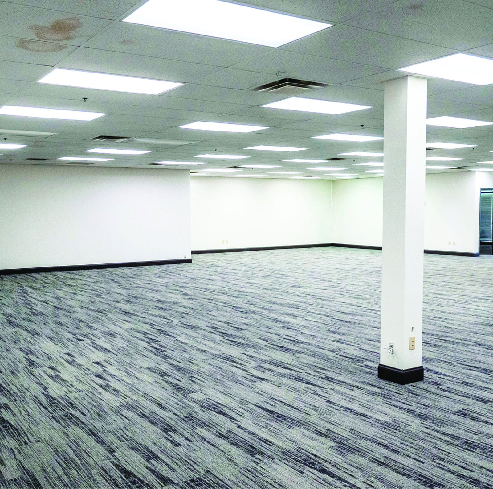 7720 Crown Point - For Sale / For Lease 7720 Crown Point Avenue - Image 5