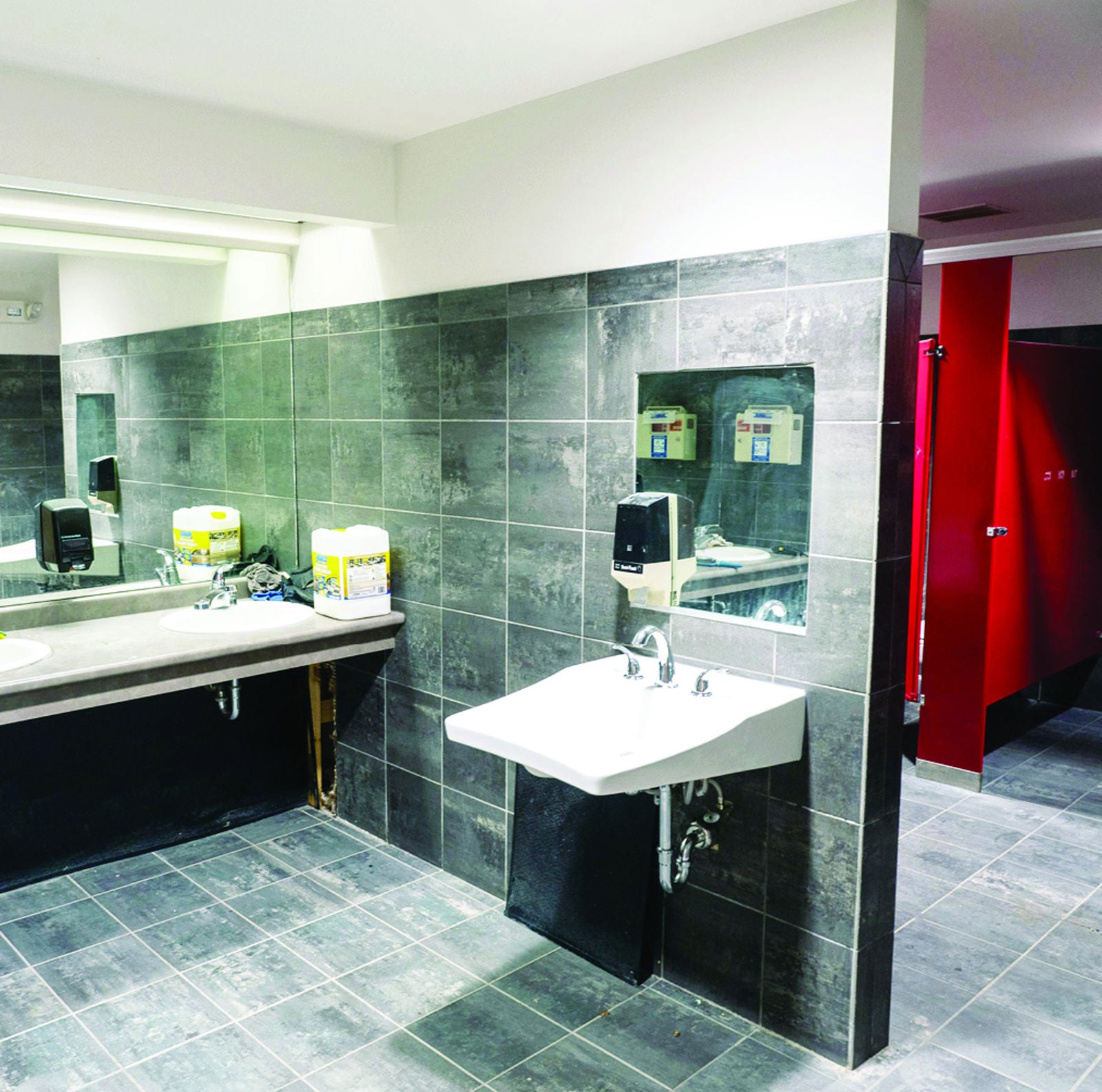 7720 Crown Point - For Sale / For Lease 7720 Crown Point Avenue - Image 7