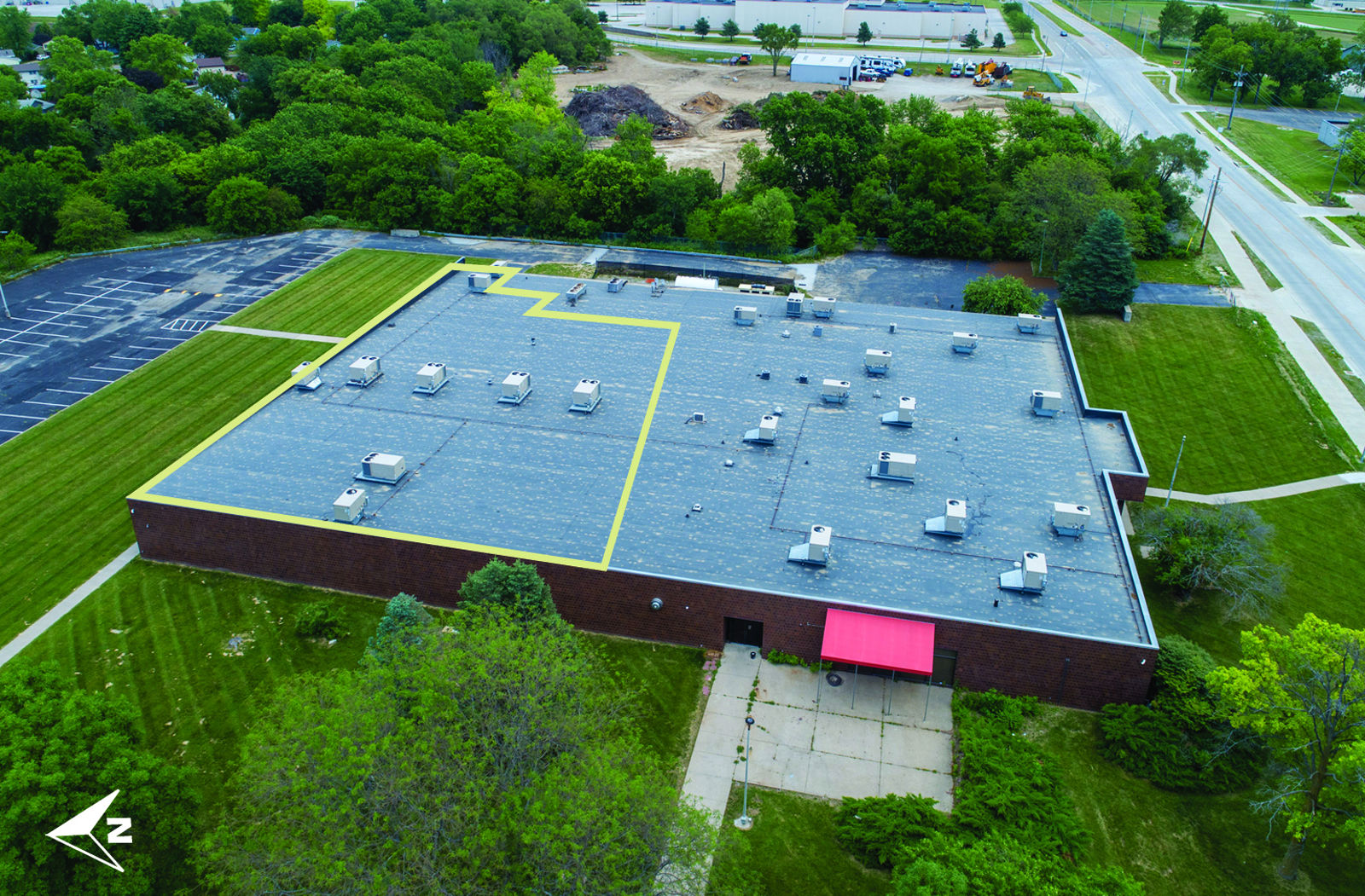 7720 Crown Point - For Sale / For Lease 7720 Crown Point Avenue - Image 10