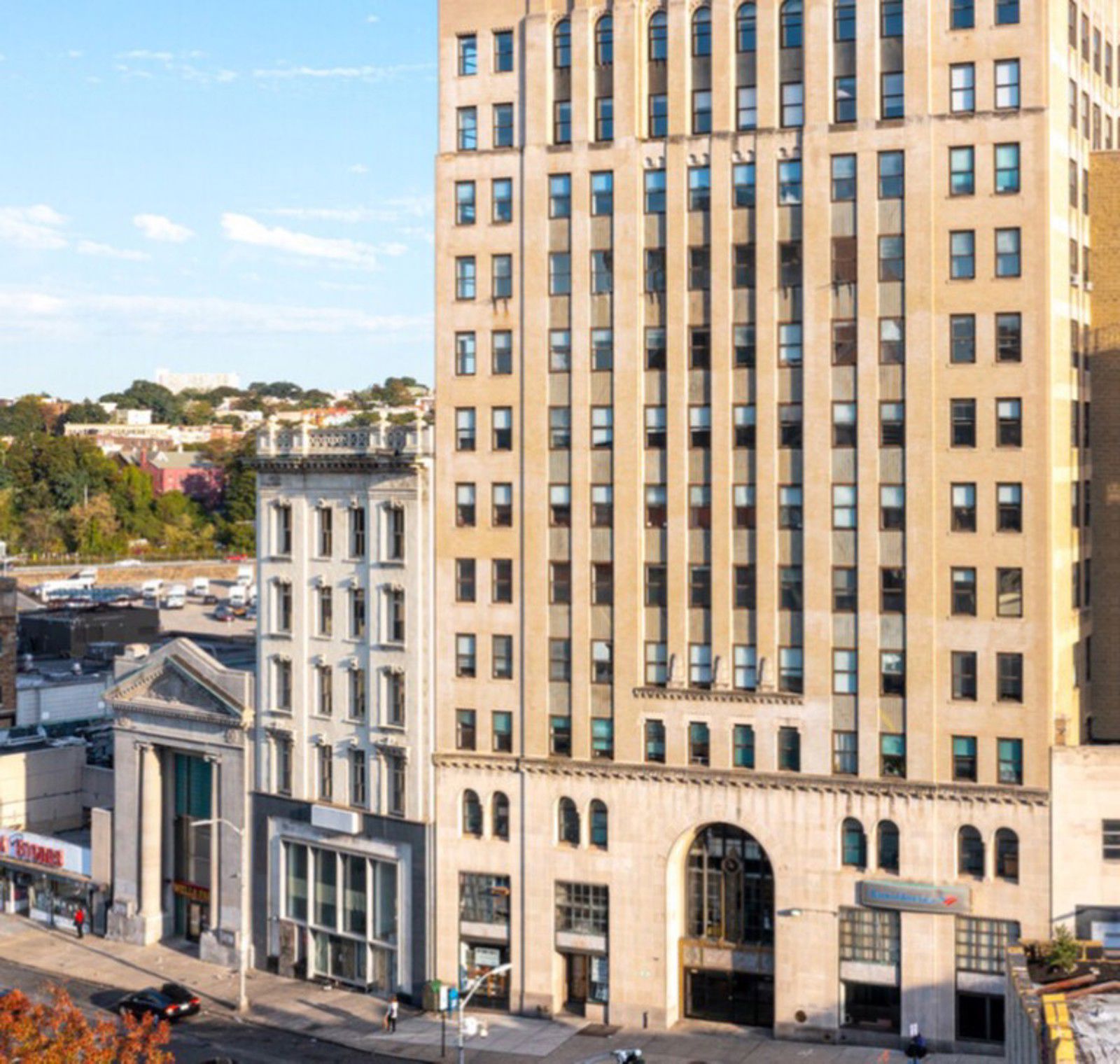 20 S Broadway