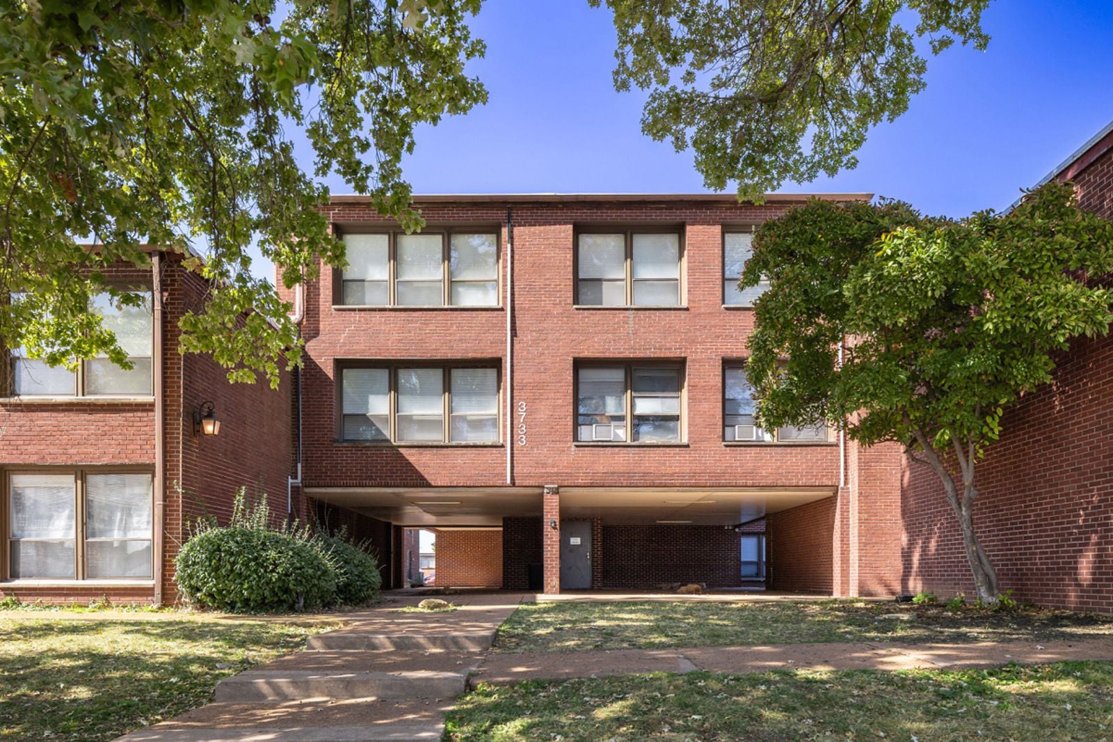 MorganfordPlazaApts-03V2 Large