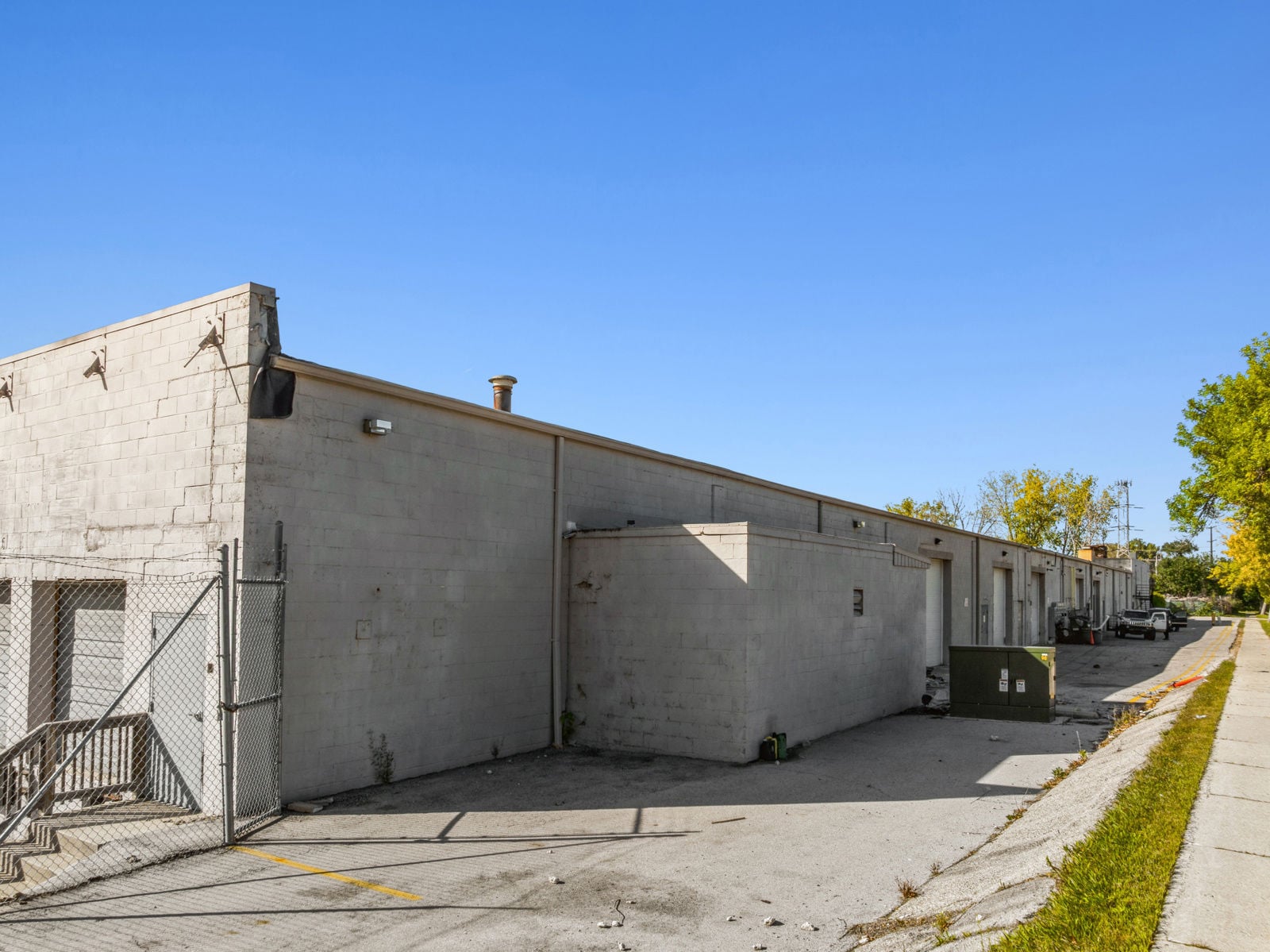 47521---7320-to-7400-W-Florist-Ave-Milwaukee-WI_27