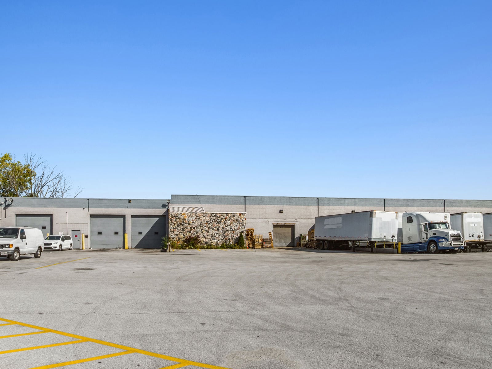 47521---7320-to-7400-W-Florist-Ave-Milwaukee-WI_20