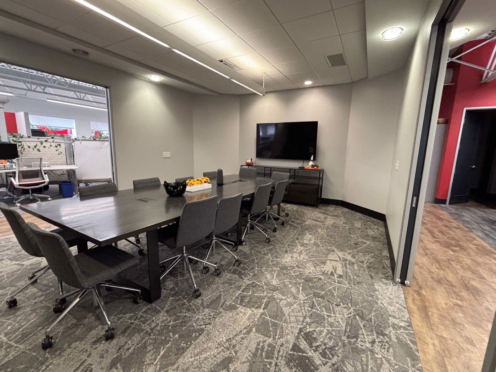 IDO_building interior Center Conf. RM.