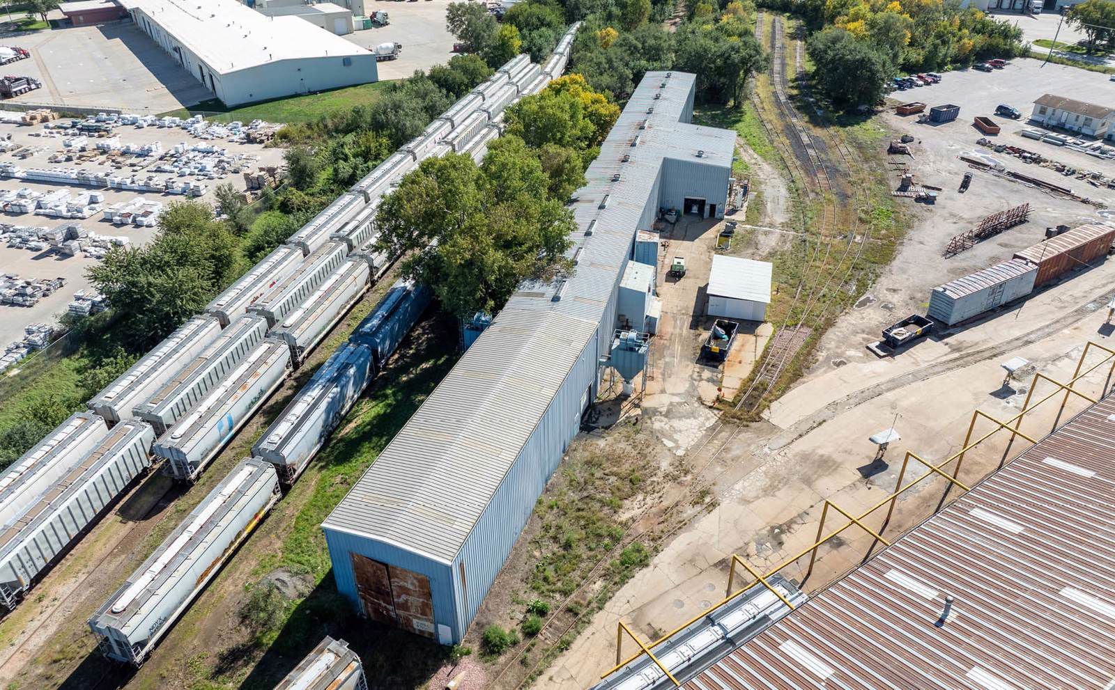 Heavy Mfg / Rail - Industrial Buildings 13810 L Street - Image 17