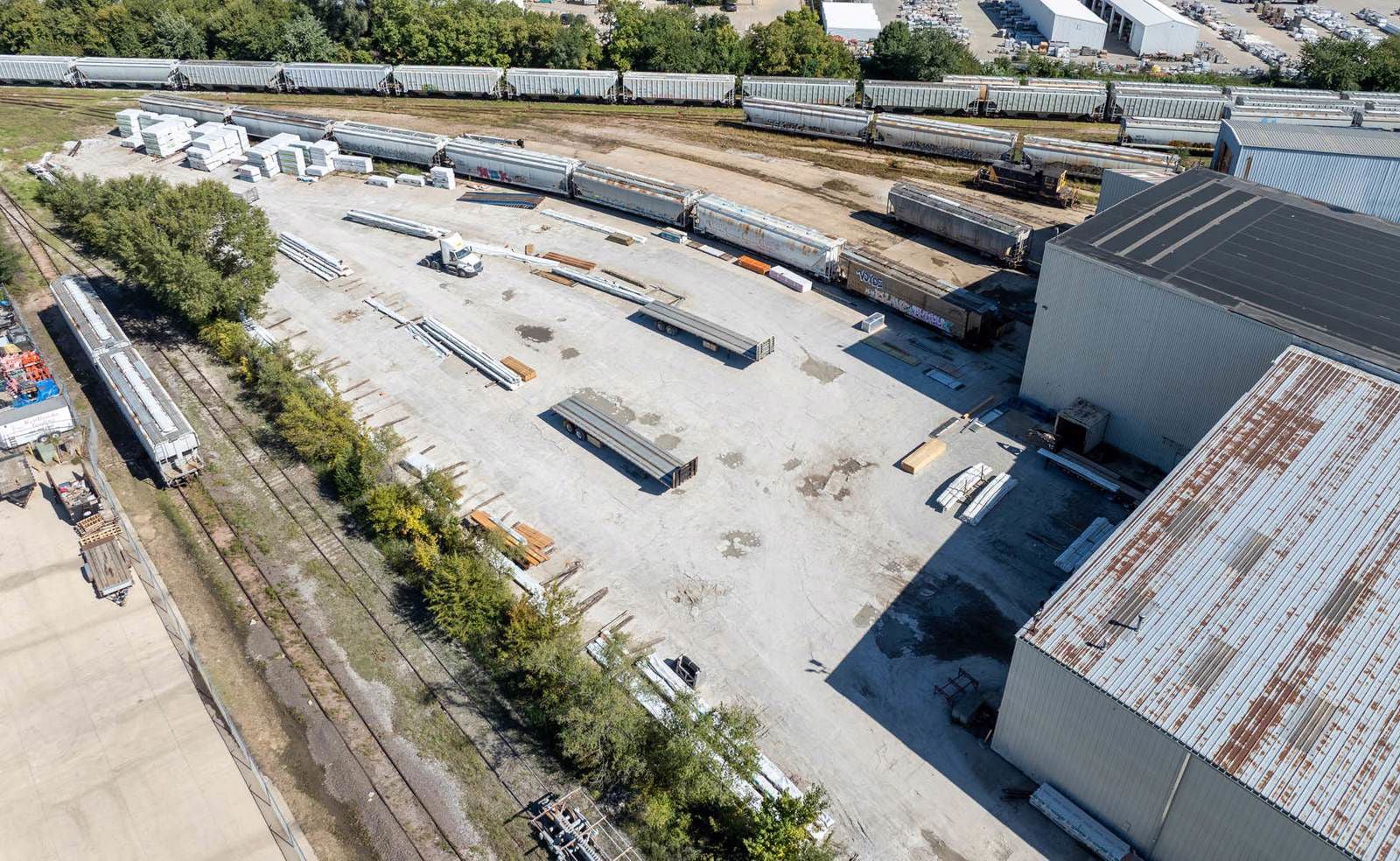 Heavy Mfg / Rail - Industrial Buildings 13810 L Street - Image 15
