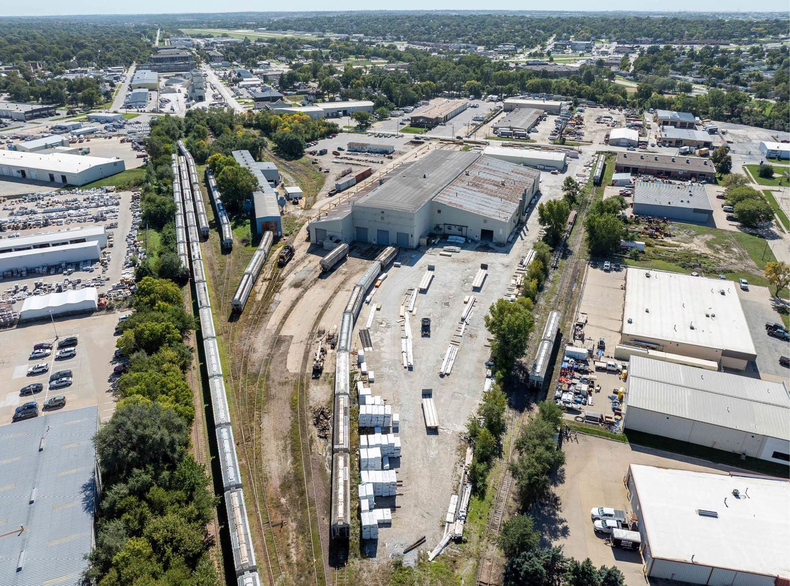 Heavy Mfg / Rail - Industrial Buildings 13810 L Street - Image 8