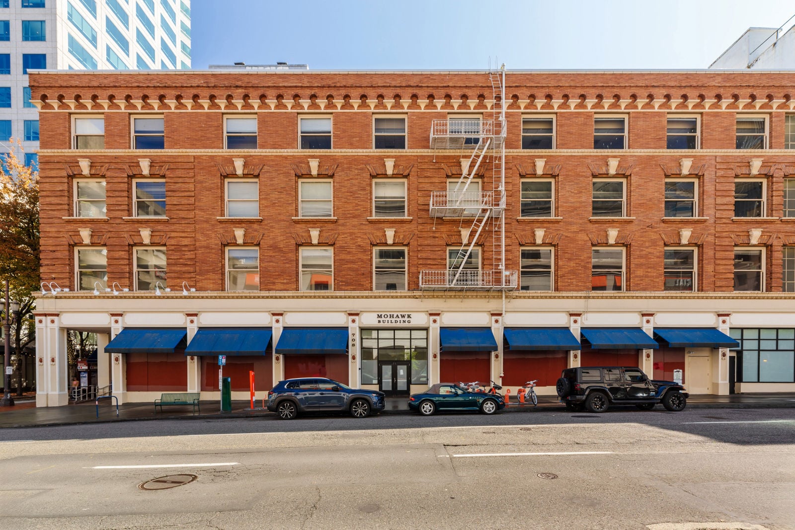 Mowhawk_Building_079