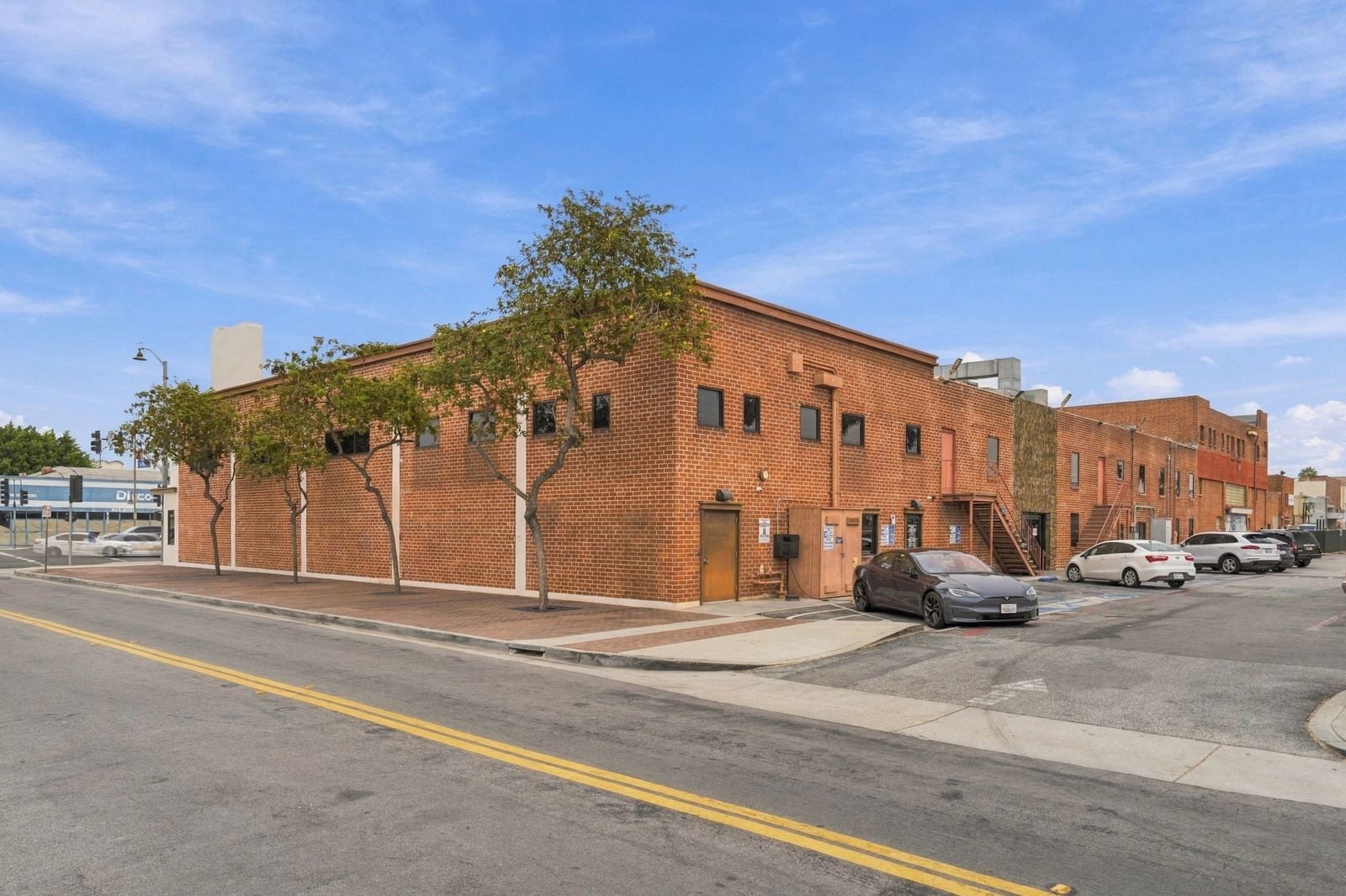 3-web-or-mls-8200-firestone-blvd