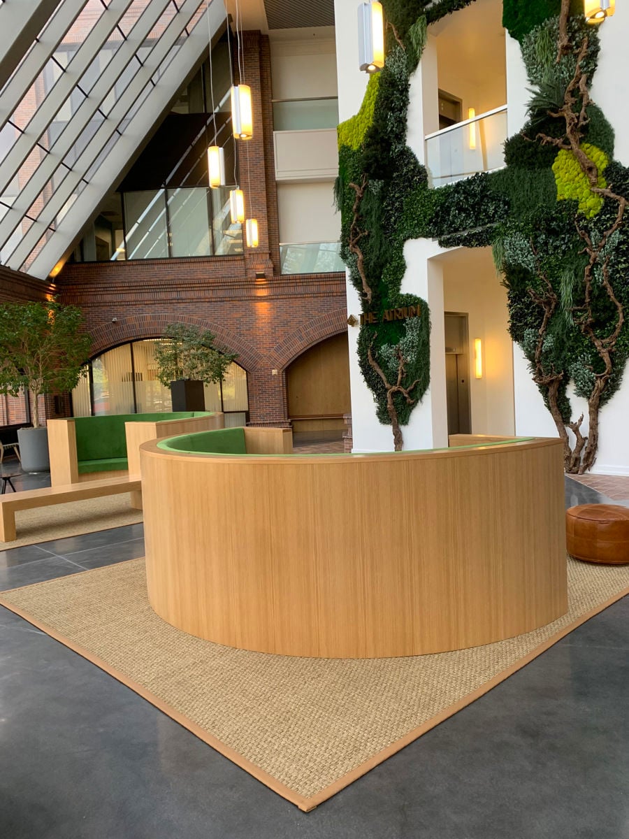 2880 Lakeside Drive - Image 4