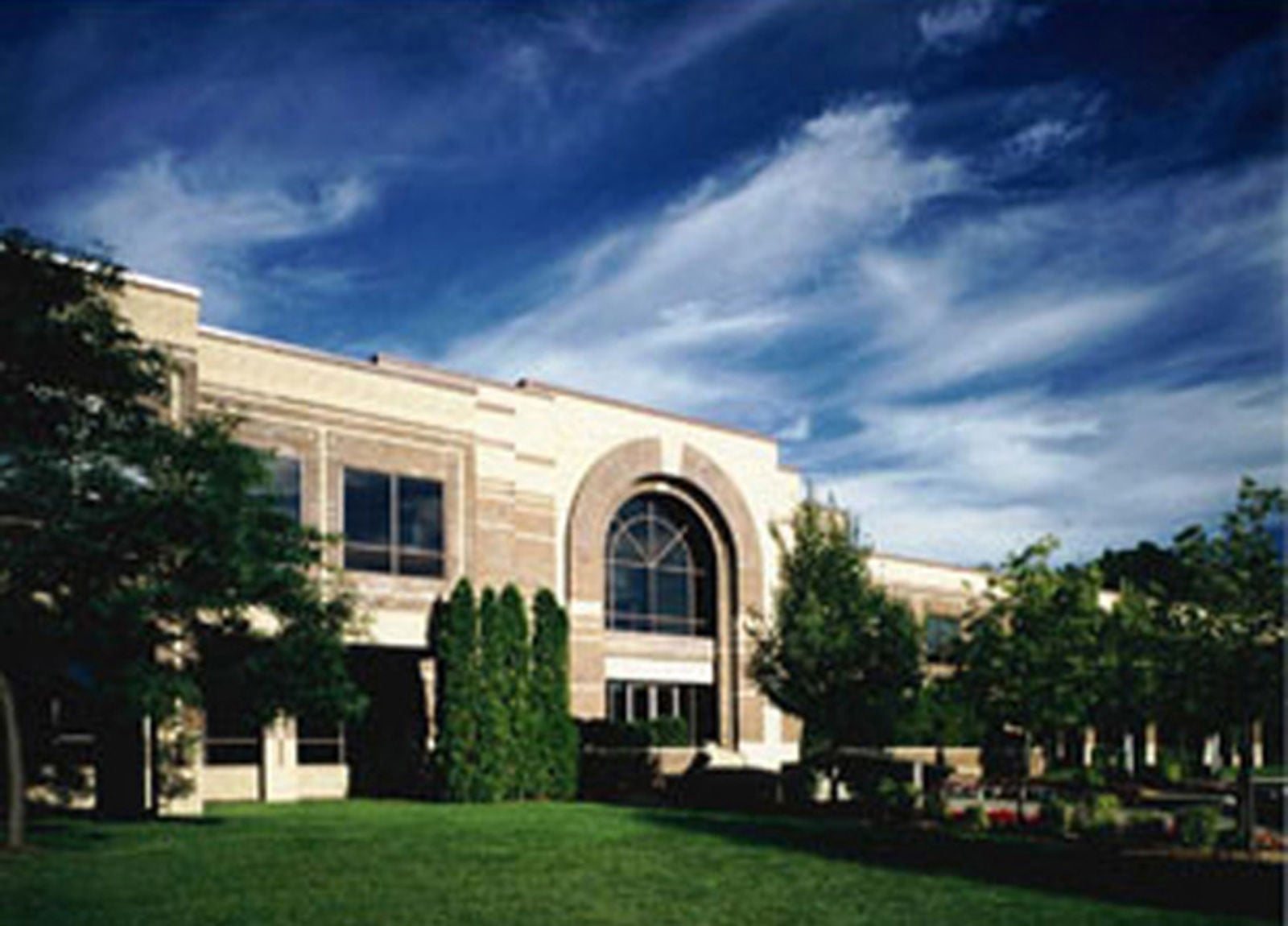 One_Carlson_Parkway_FrontPage_Bldg PHOTO_from_kristinWEBpageDIR