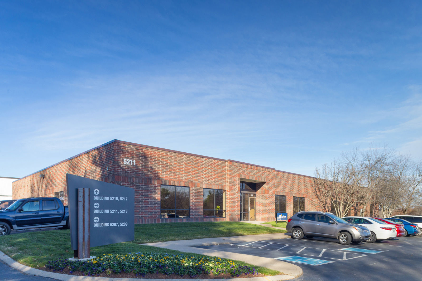 5211 Linbar Image 2.JPG