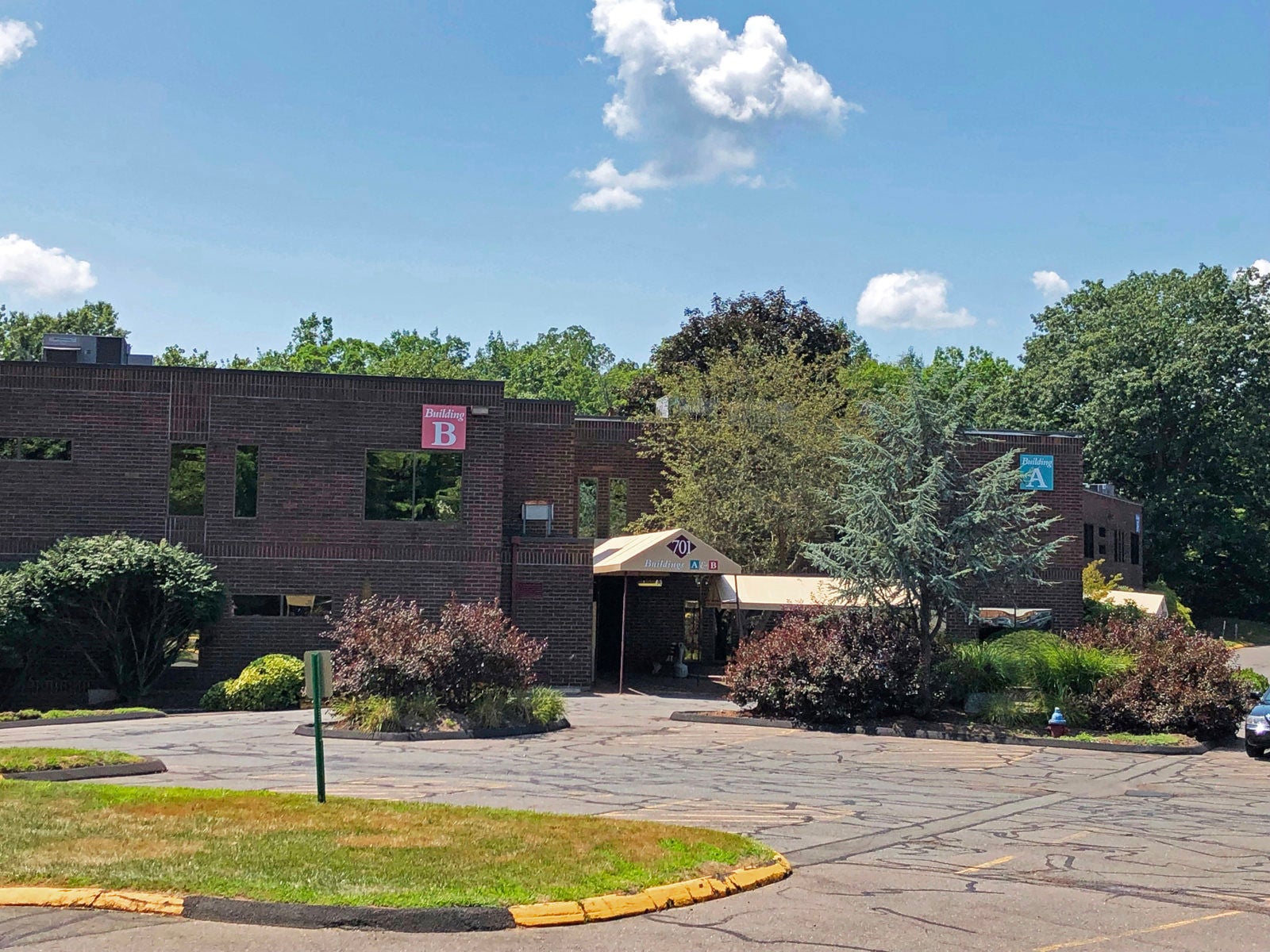 701 Cottage Grove Rd