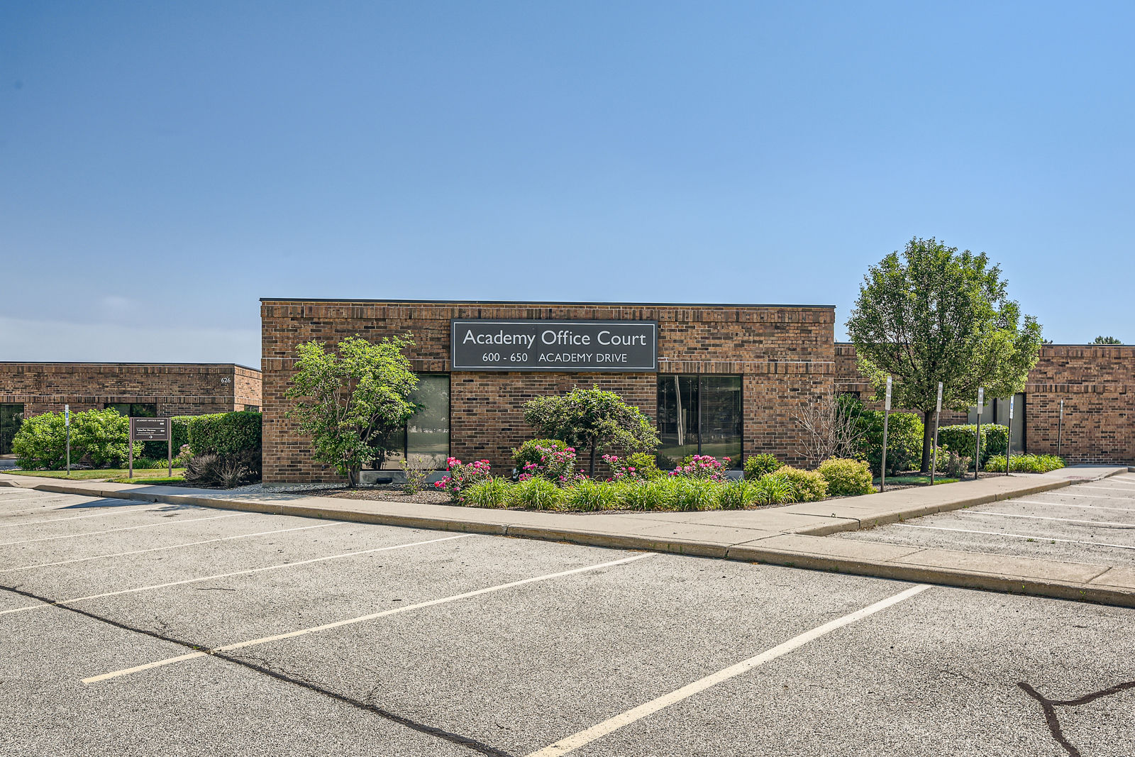 _001 - 01 Exterior Front