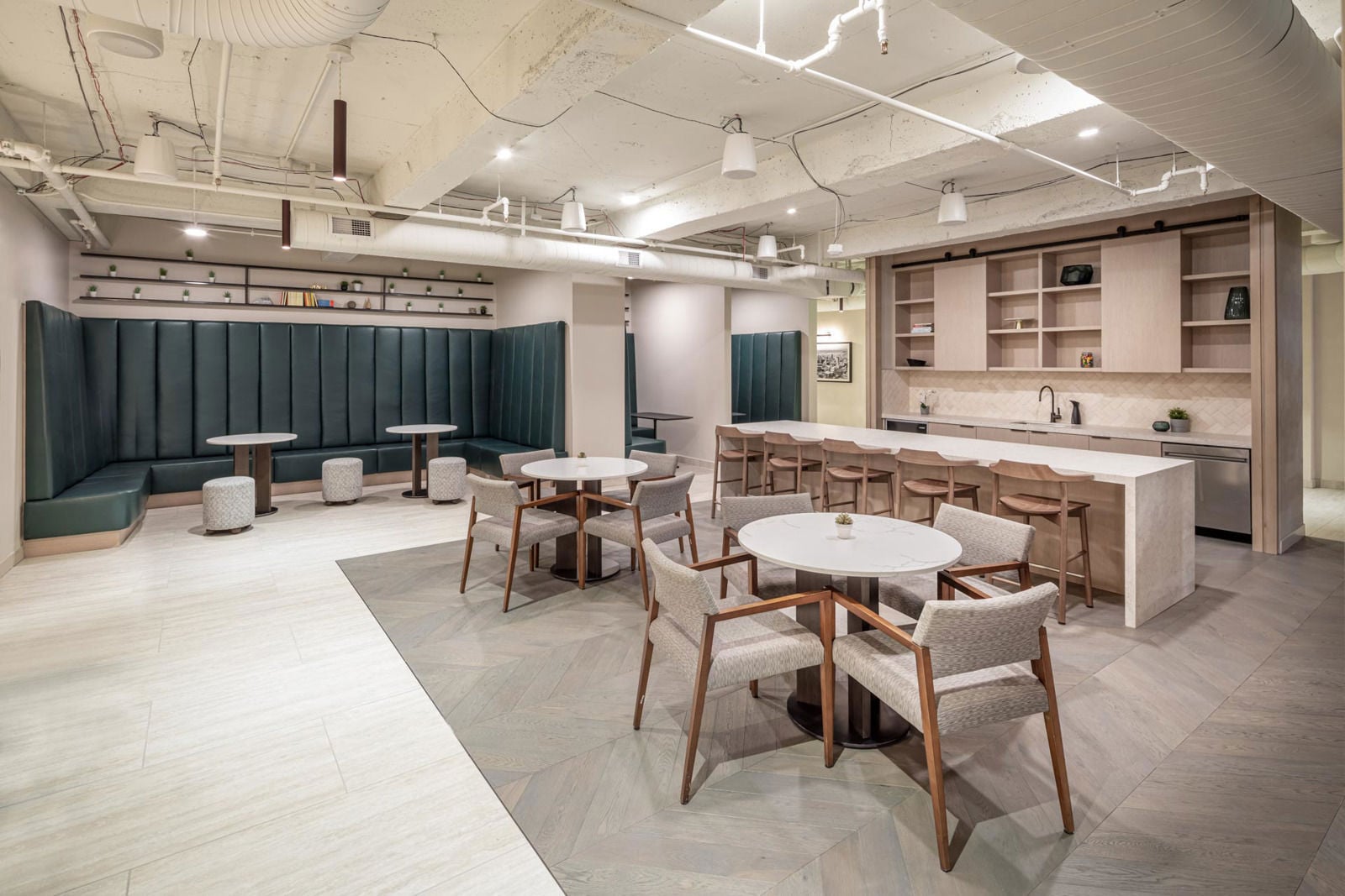 20210619_1700_broadway_0014_screenres