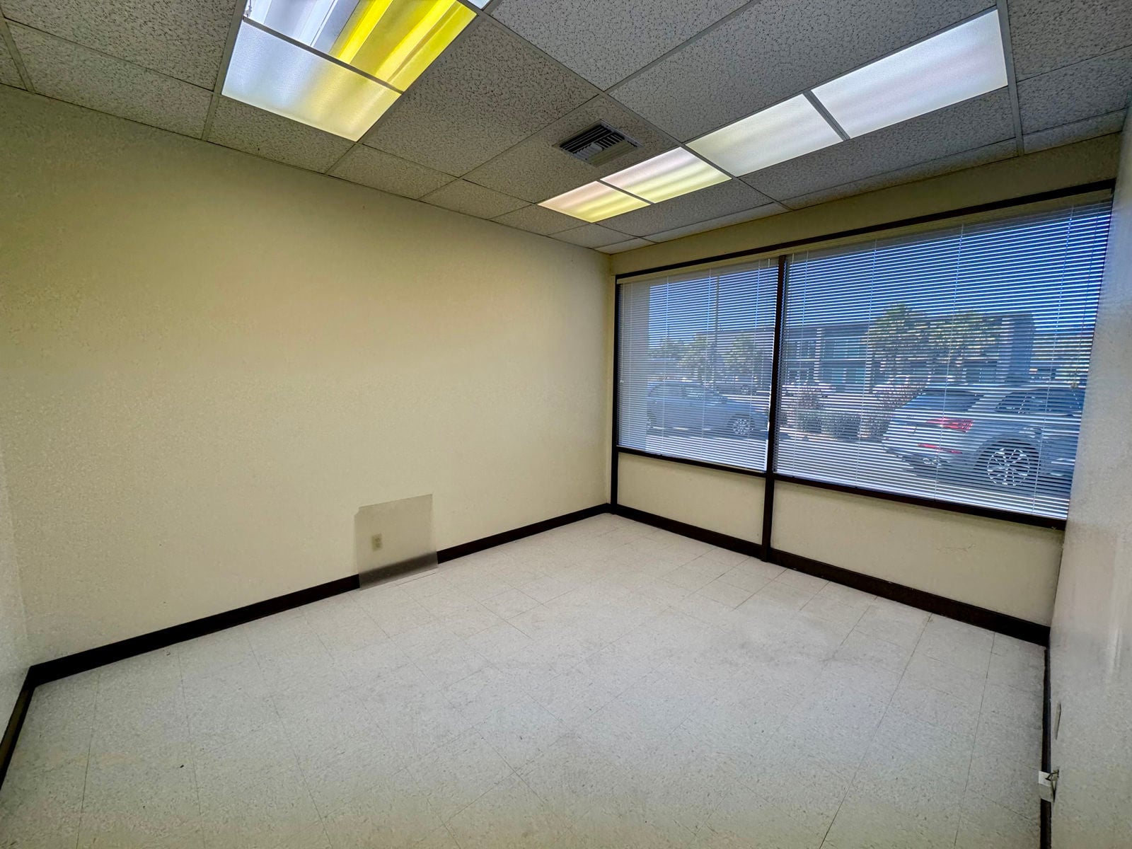 1 Edwards Ct, Ste 1442