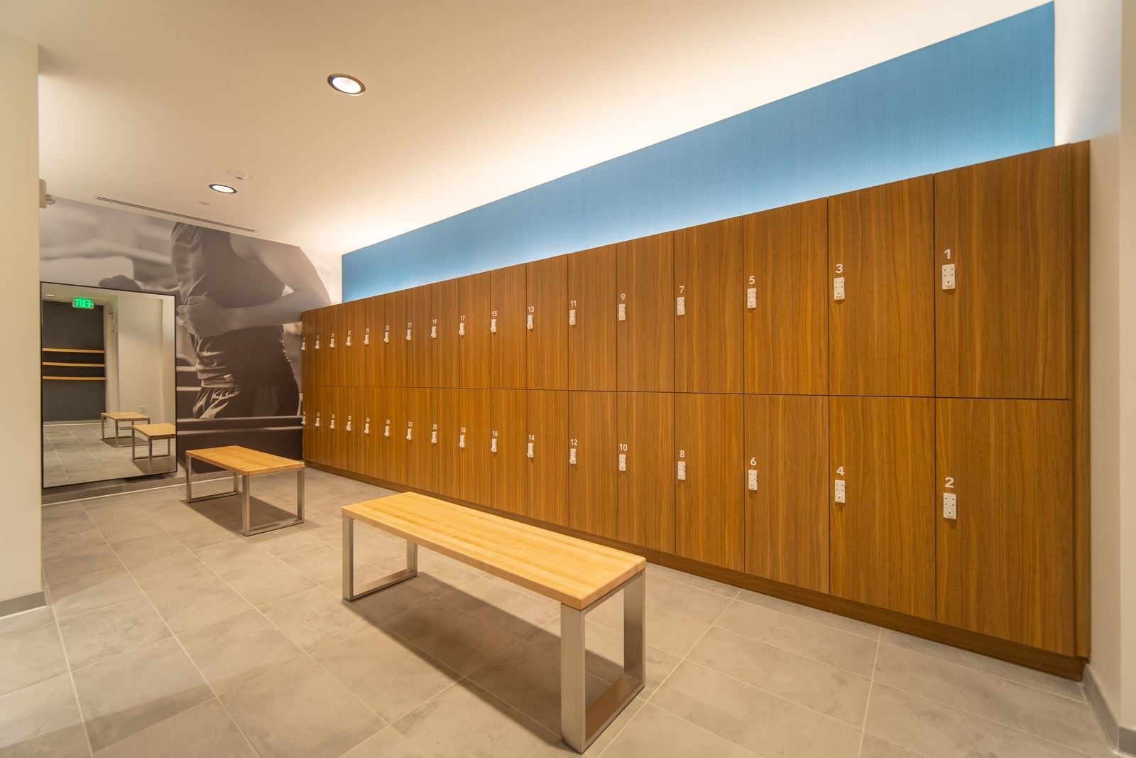 2002SummitGym(31of55)