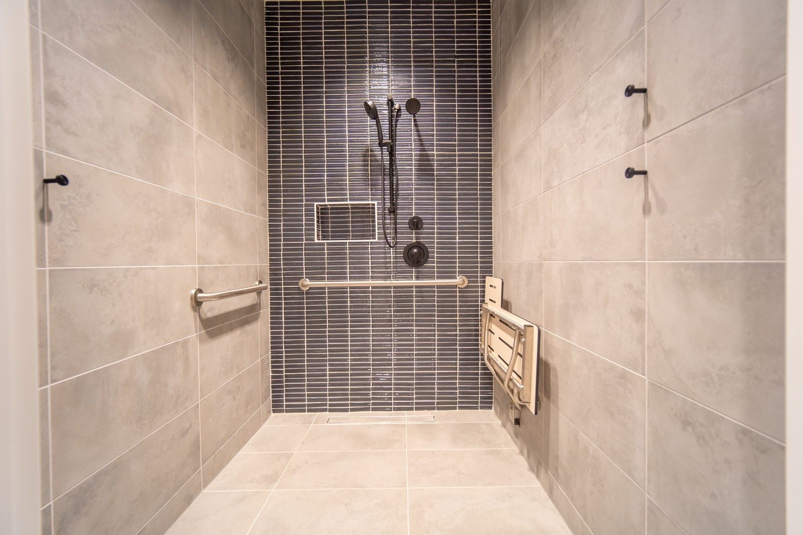 2002SummitGym(43of55)