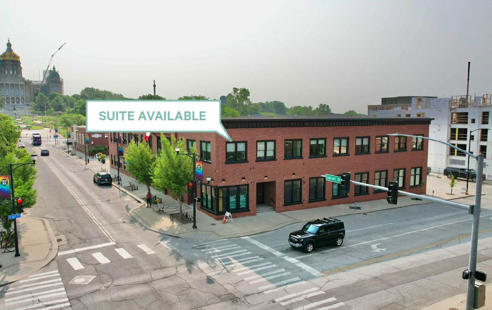 601 E Locust