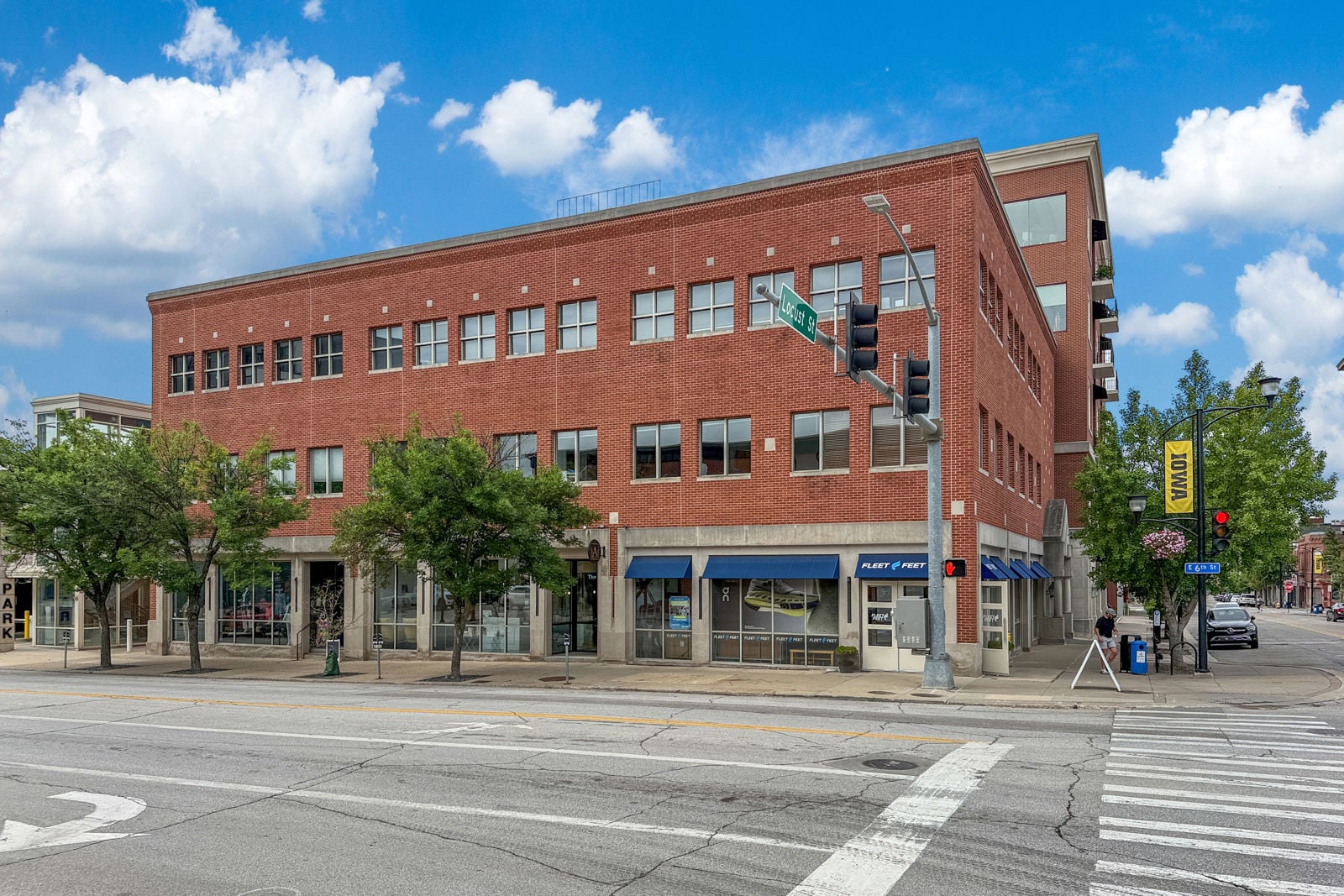 521 E Locust St