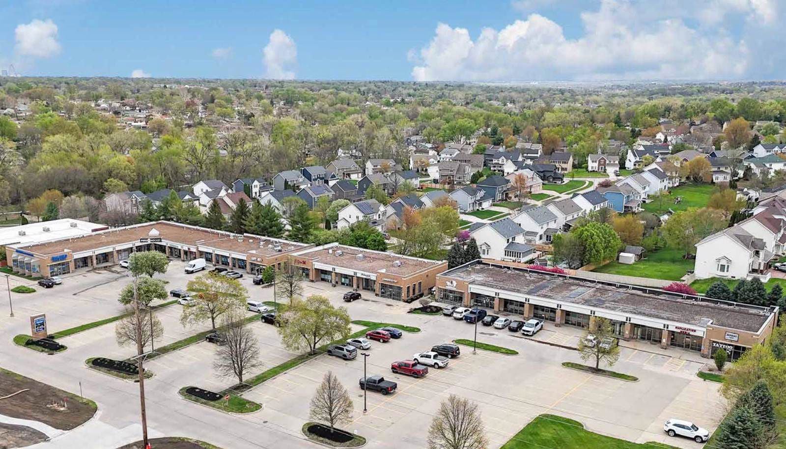 8000-8128-Douglas-Ave_Colby-Woods-Center-1