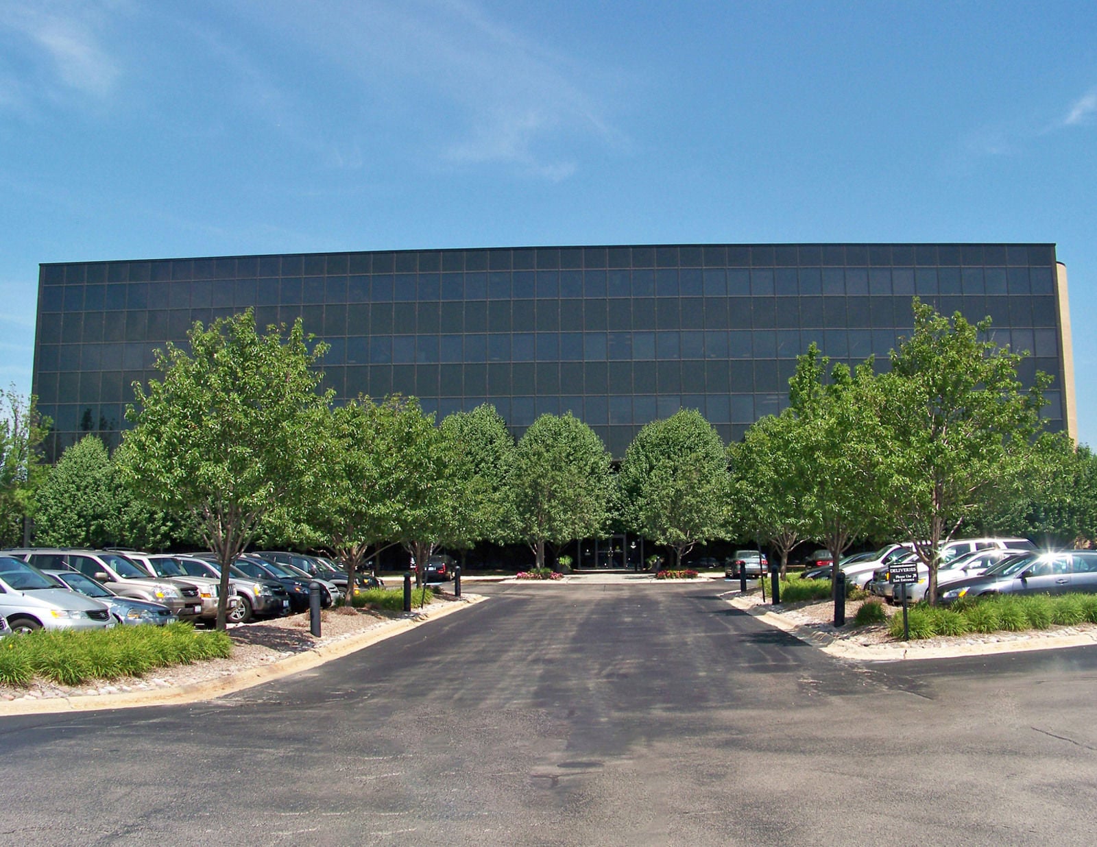 Highland Oaks I_1100 W. 31st.JPG