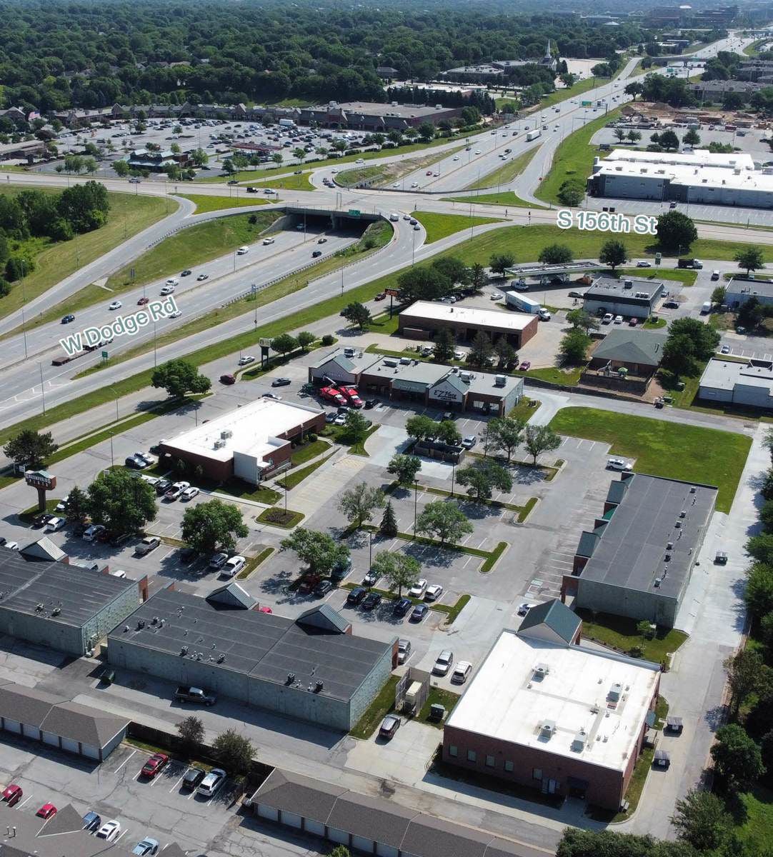 Green Fields Plaza 15615-15821 West Dodge Road - Image 2
