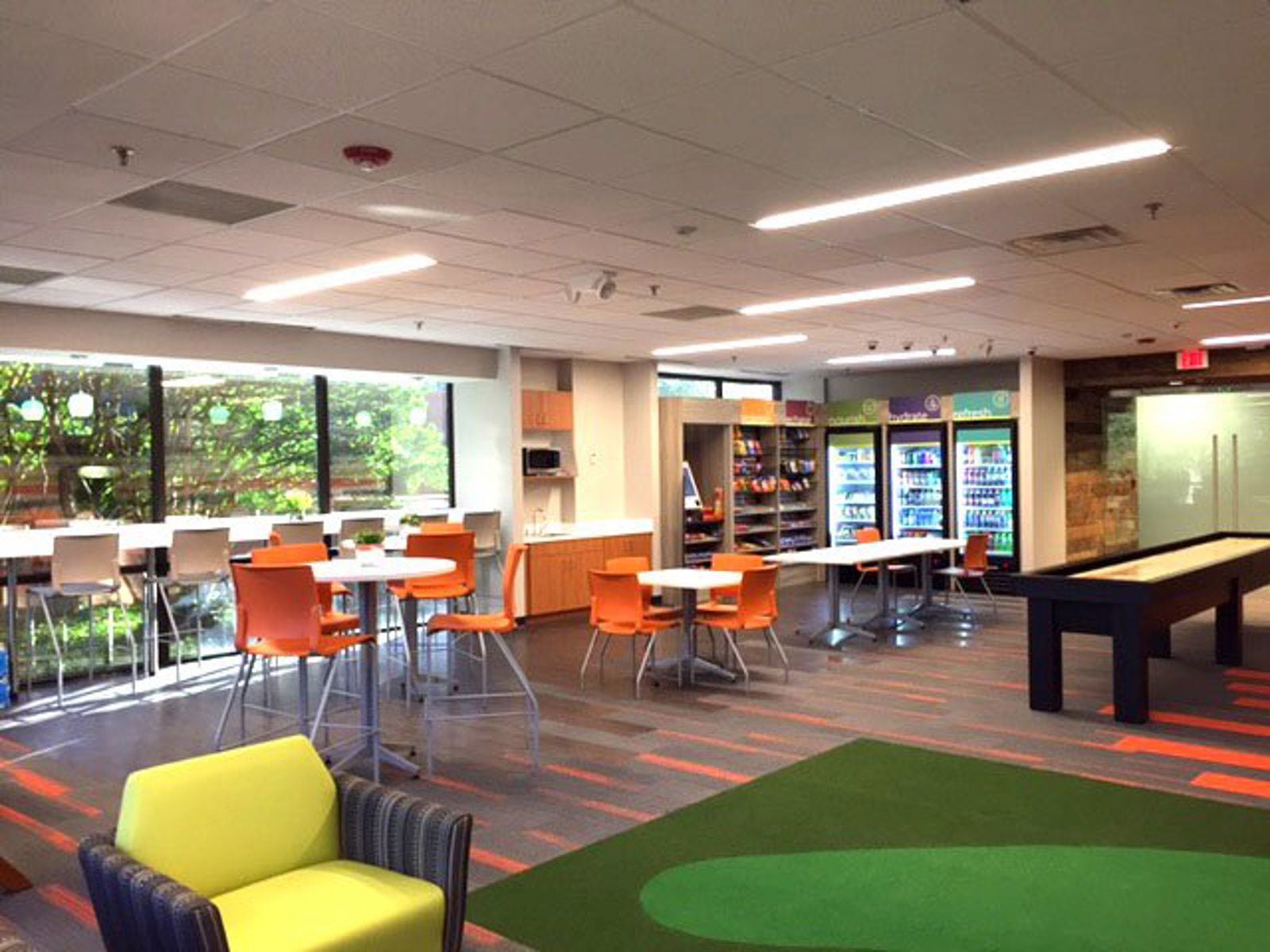 Tenant Lounge & Cafe