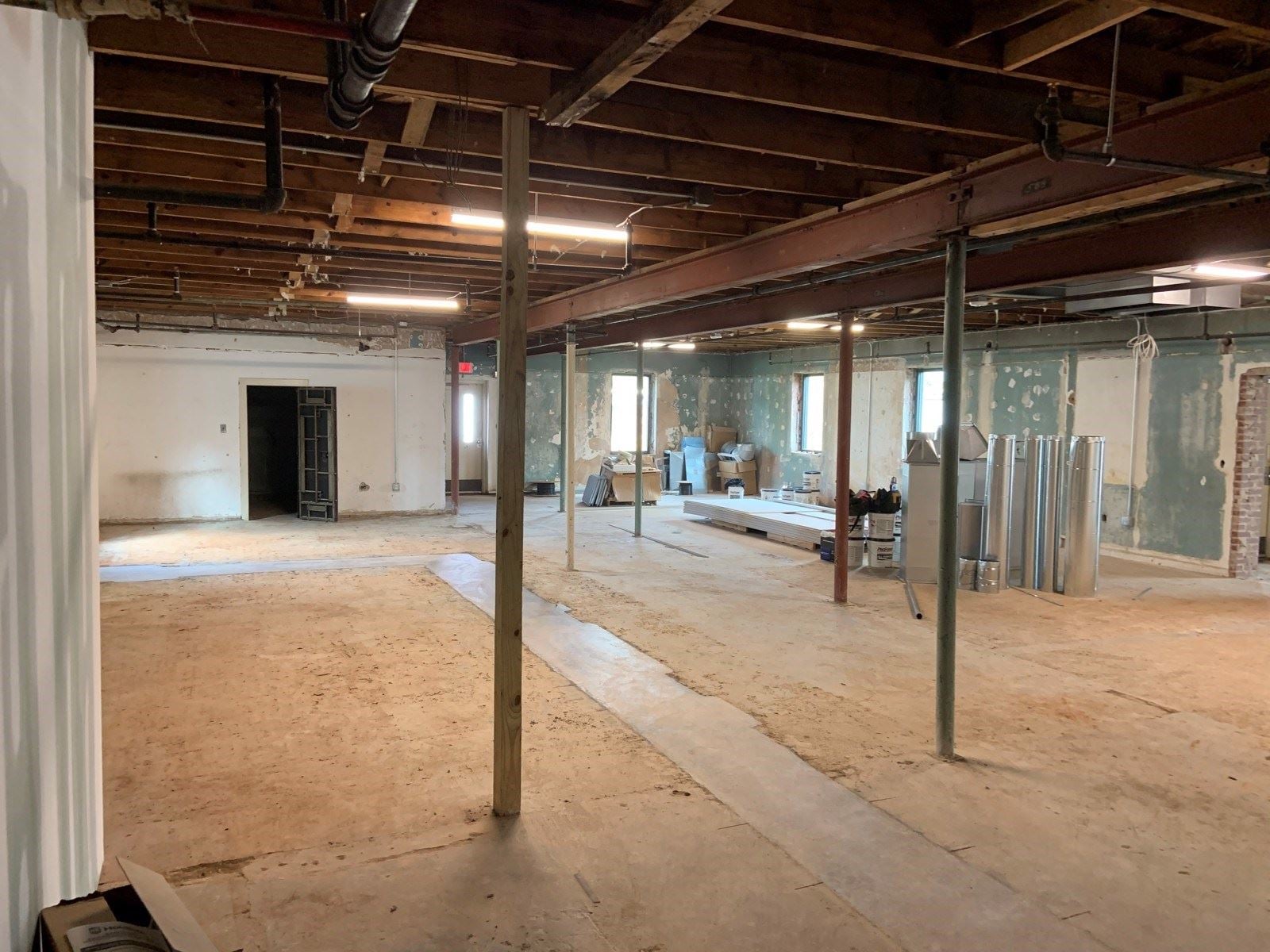 Poe West 556 Perry Avenue - Image 15