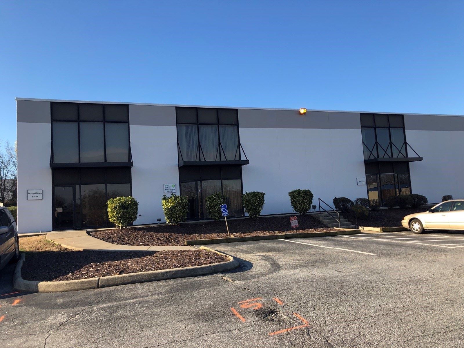 Interstate Blvd 121 Interstate Boulevard - Image 3