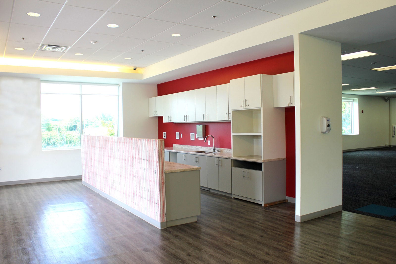 Kitchen & Break Room