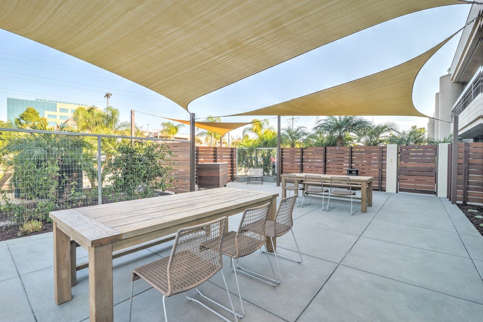 10 Governor_patio109